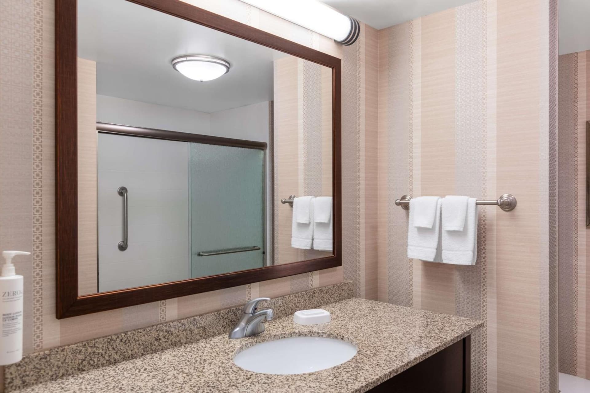 Hampton Inn & Suites Madison Downtown gallery photo in Madison, WI — image 31