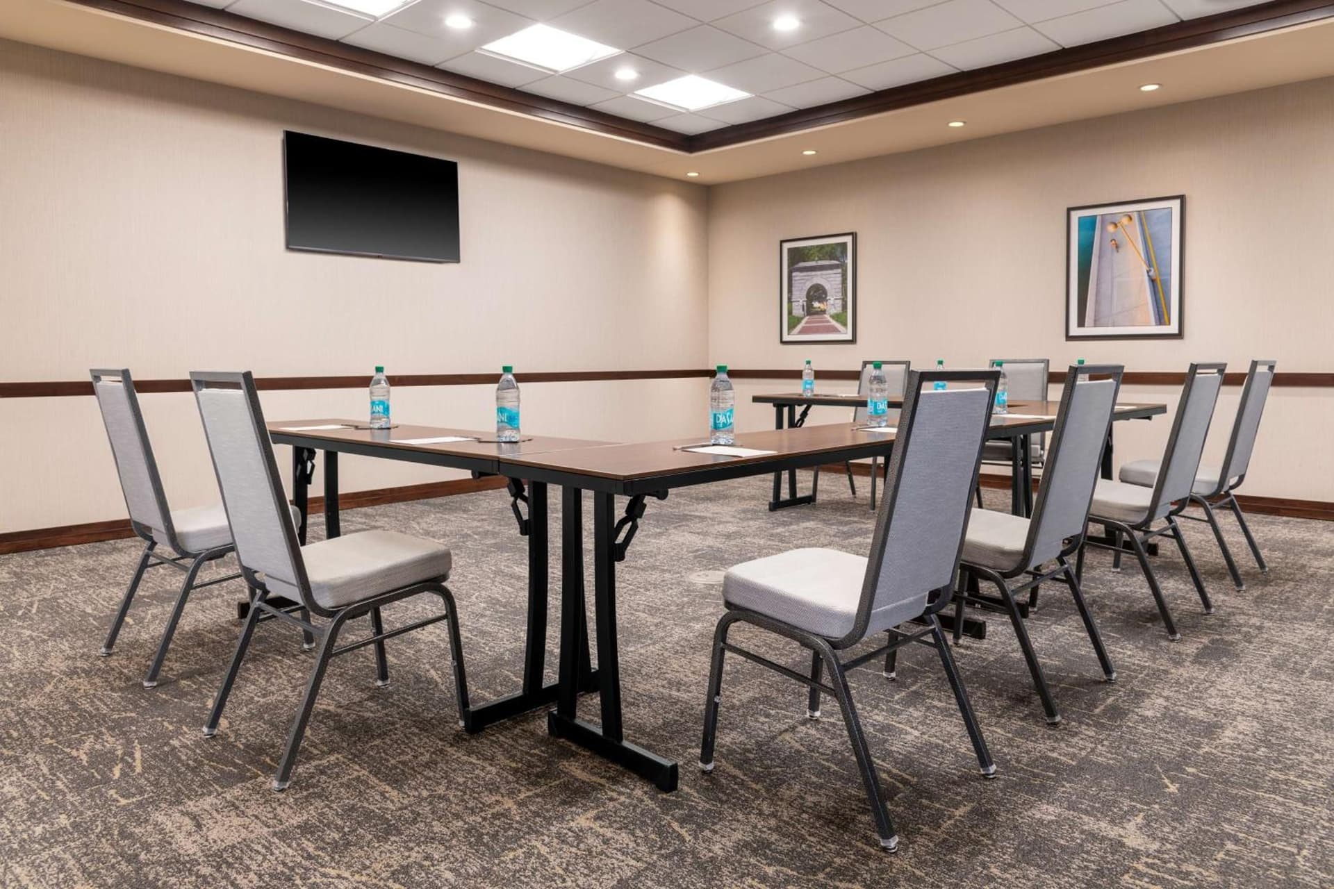 Hampton Inn & Suites Madison Downtown gallery photo in Madison, WI — image 12