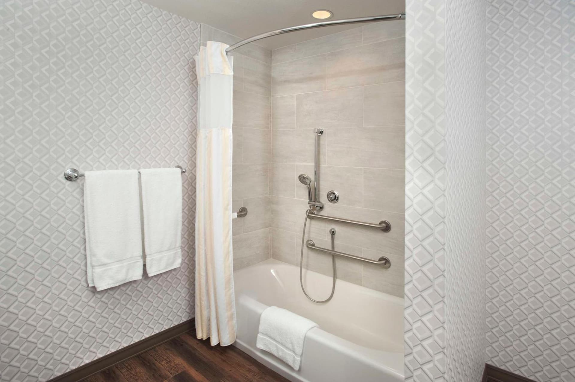 Hilton Garden Inn Burbank Los Angeles gallery photo in Burbank, CA — image 25
