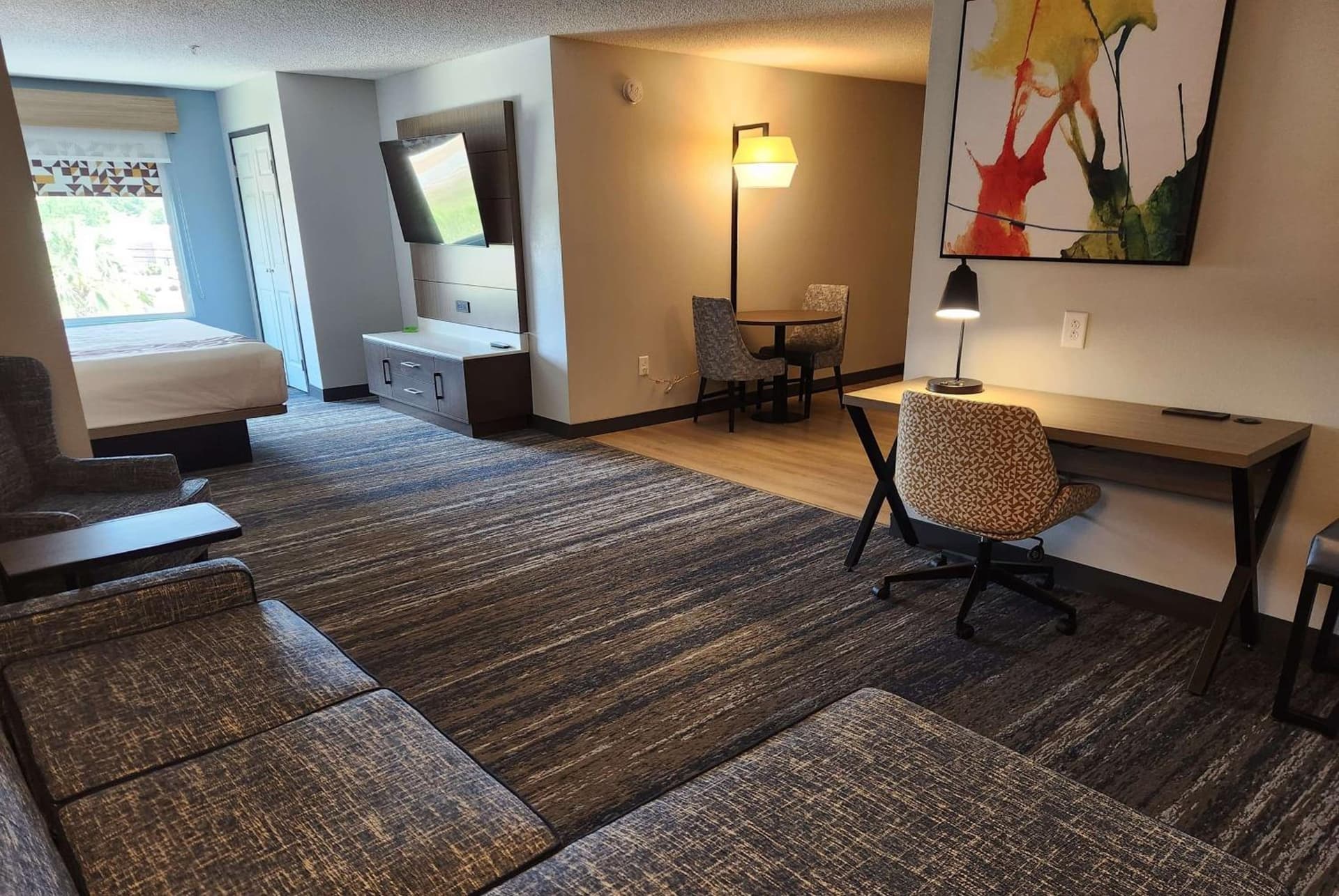 La Quinta by Wyndham Warner Robins - Robins AFB gallery photo in Warner Robins, GA — image 25