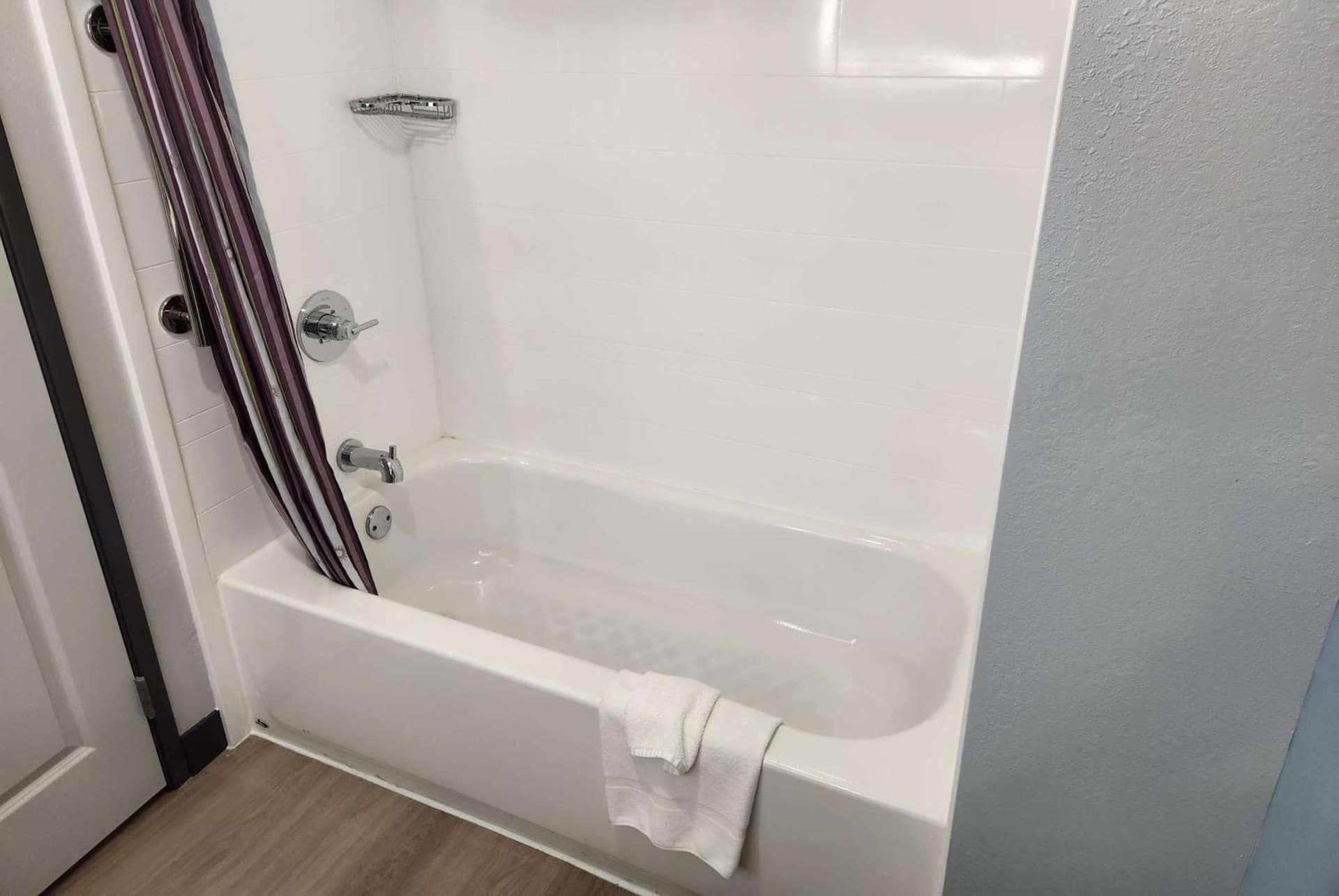 La Quinta by Wyndham Warner Robins - Robins AFB gallery photo in Warner Robins, GA — image 33