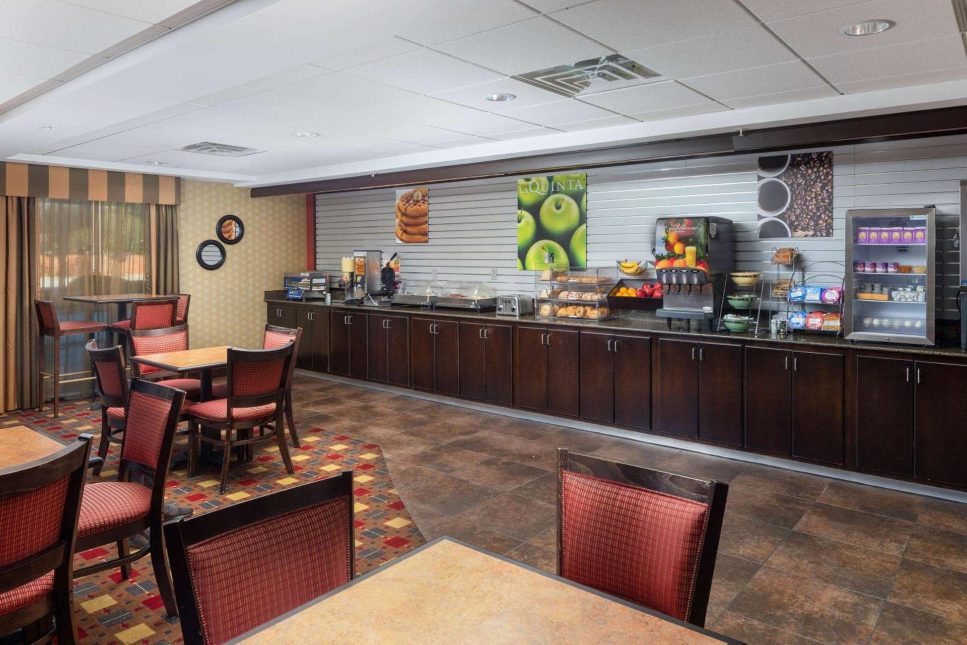 La Quinta by Wyndham Warner Robins - Robins AFB gallery photo in Warner Robins, GA — image 15
