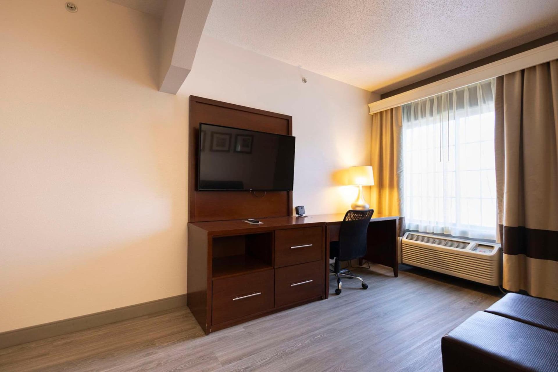Comfort Suites Springfield I-70 gallery photo in Springfield, OH — image 45