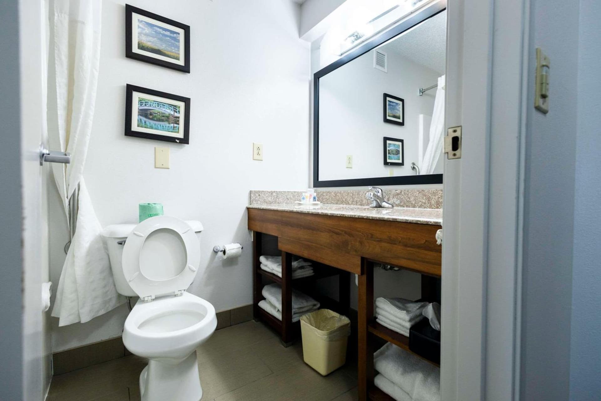 Comfort Suites Springfield I-70 gallery photo in Springfield, OH — image 39