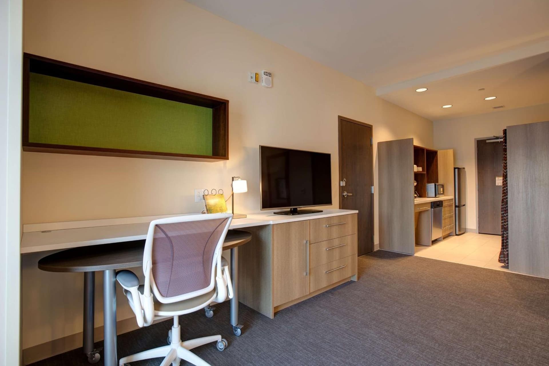 Home2 Suites By Hilton Charlotte Uptown interior in Charlotte, NC — gallery photo 2