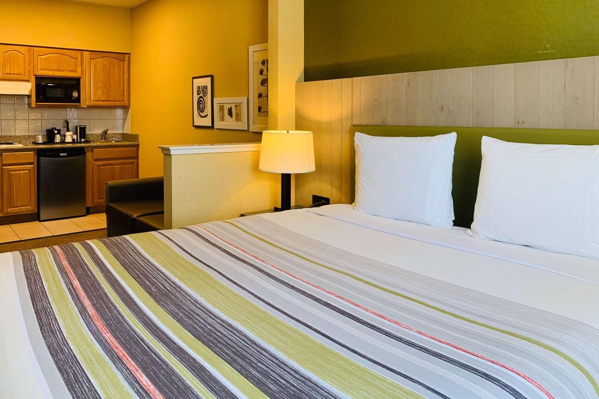 Country Inn & Suites by Radisson, San Jose International Airport, CA gallery photo in San Jose, CA — image 34