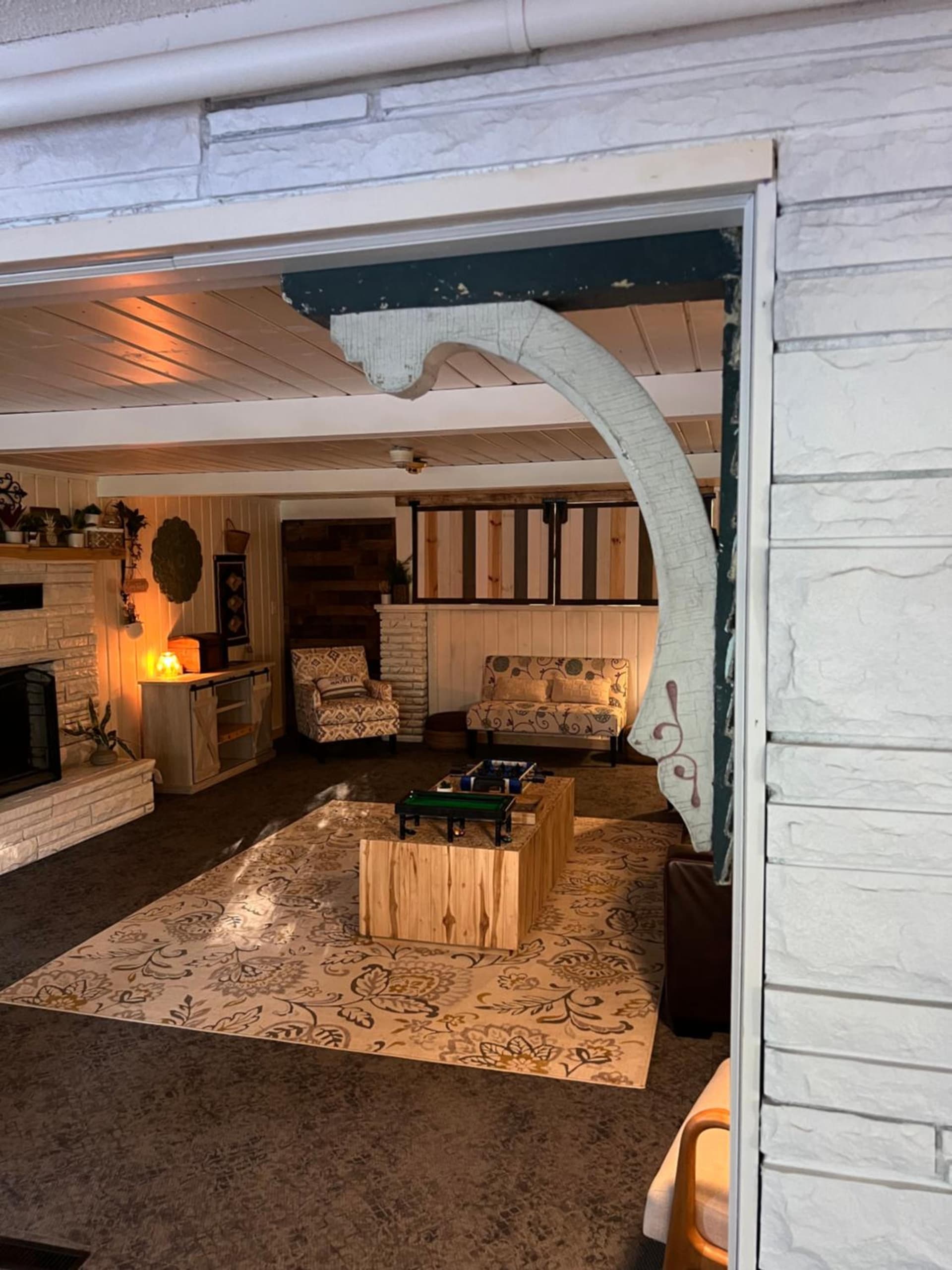 LakeHouse Inn interior in Houghton Lake, MI — gallery photo 2