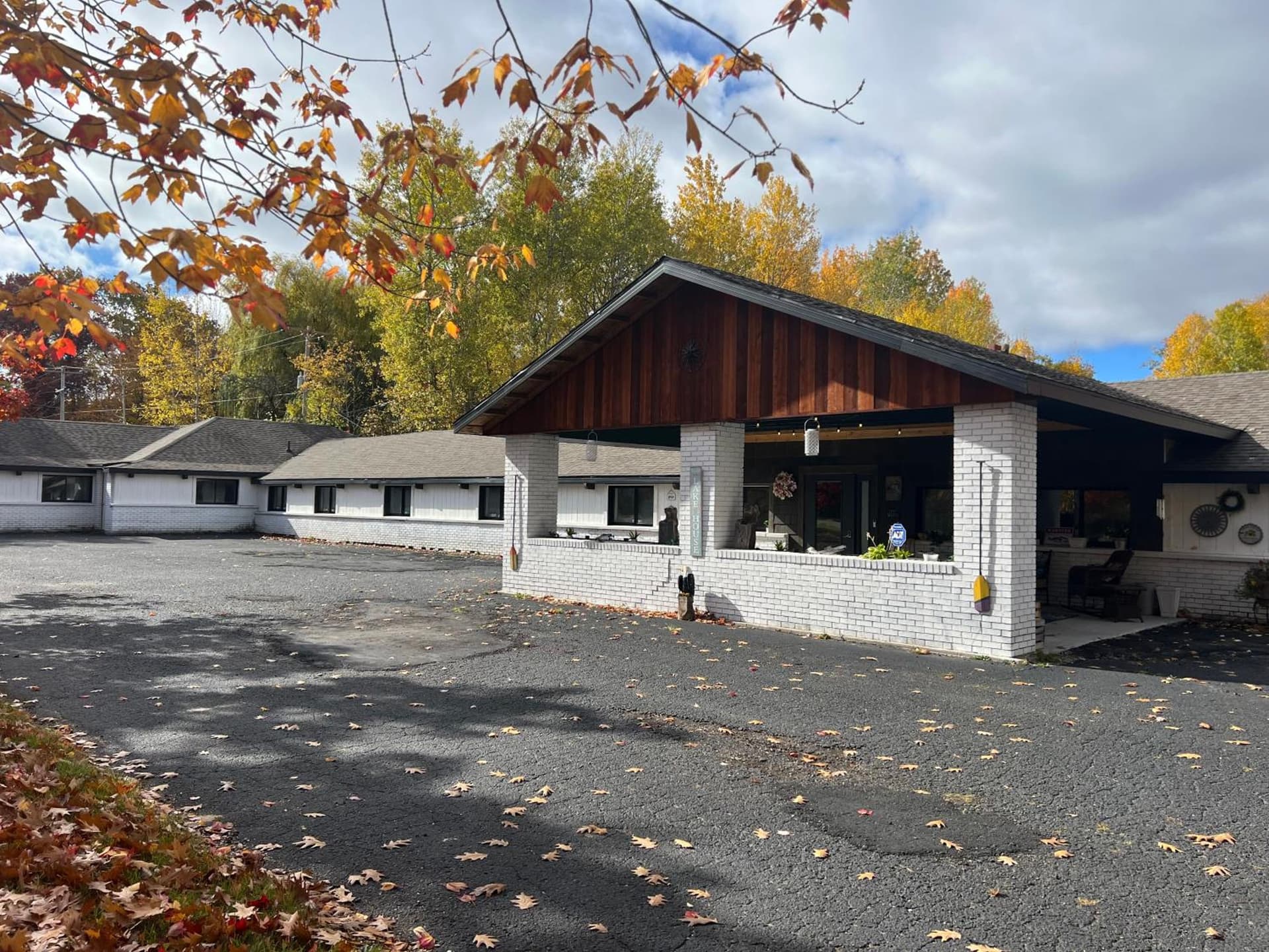 LakeHouse Inn — hotel in Houghton Lake, Michigan