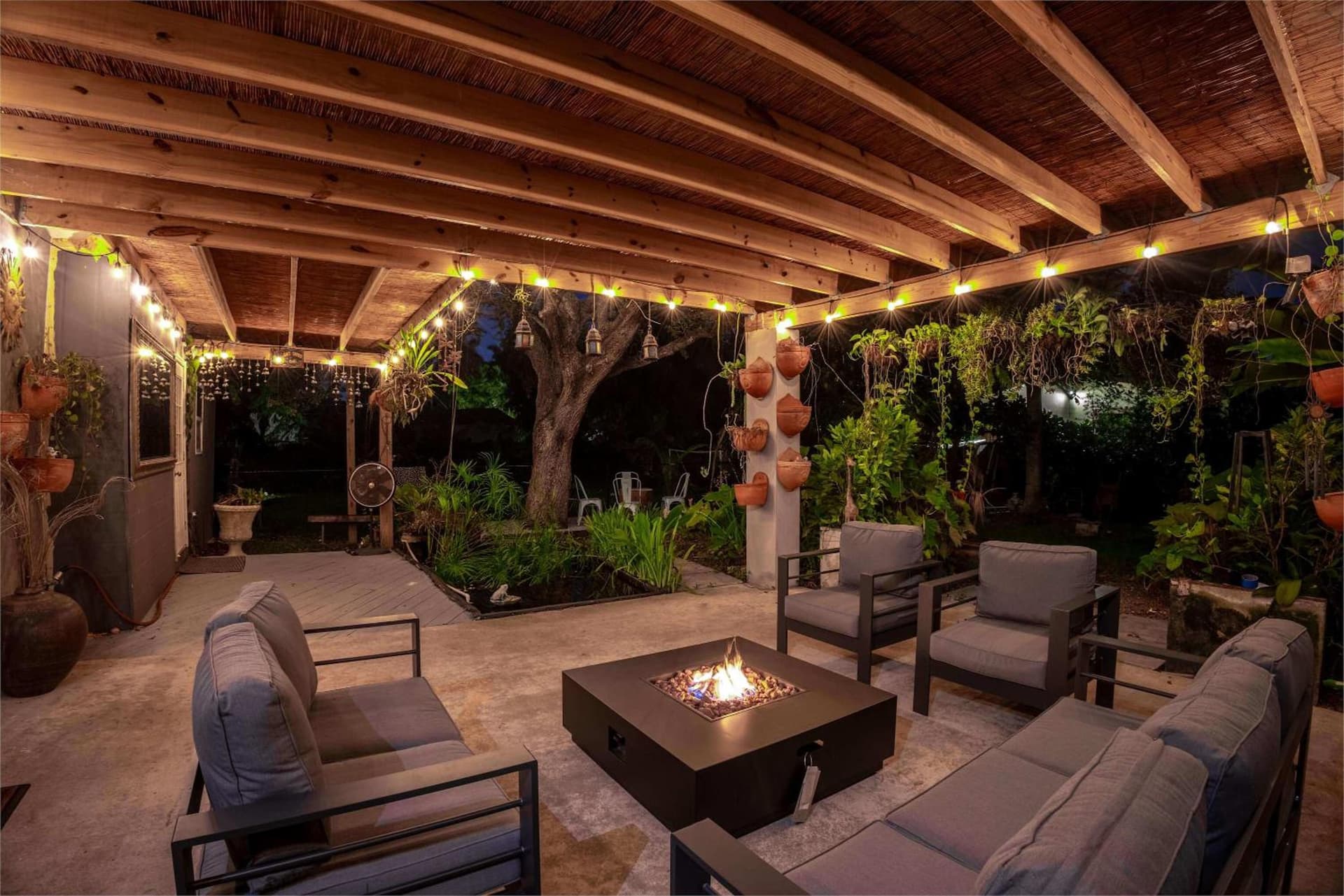New Villa Jungle Paradise Heated Pool BBQ Soccer featured exterior or lobby in Miami, FL — similar hotel