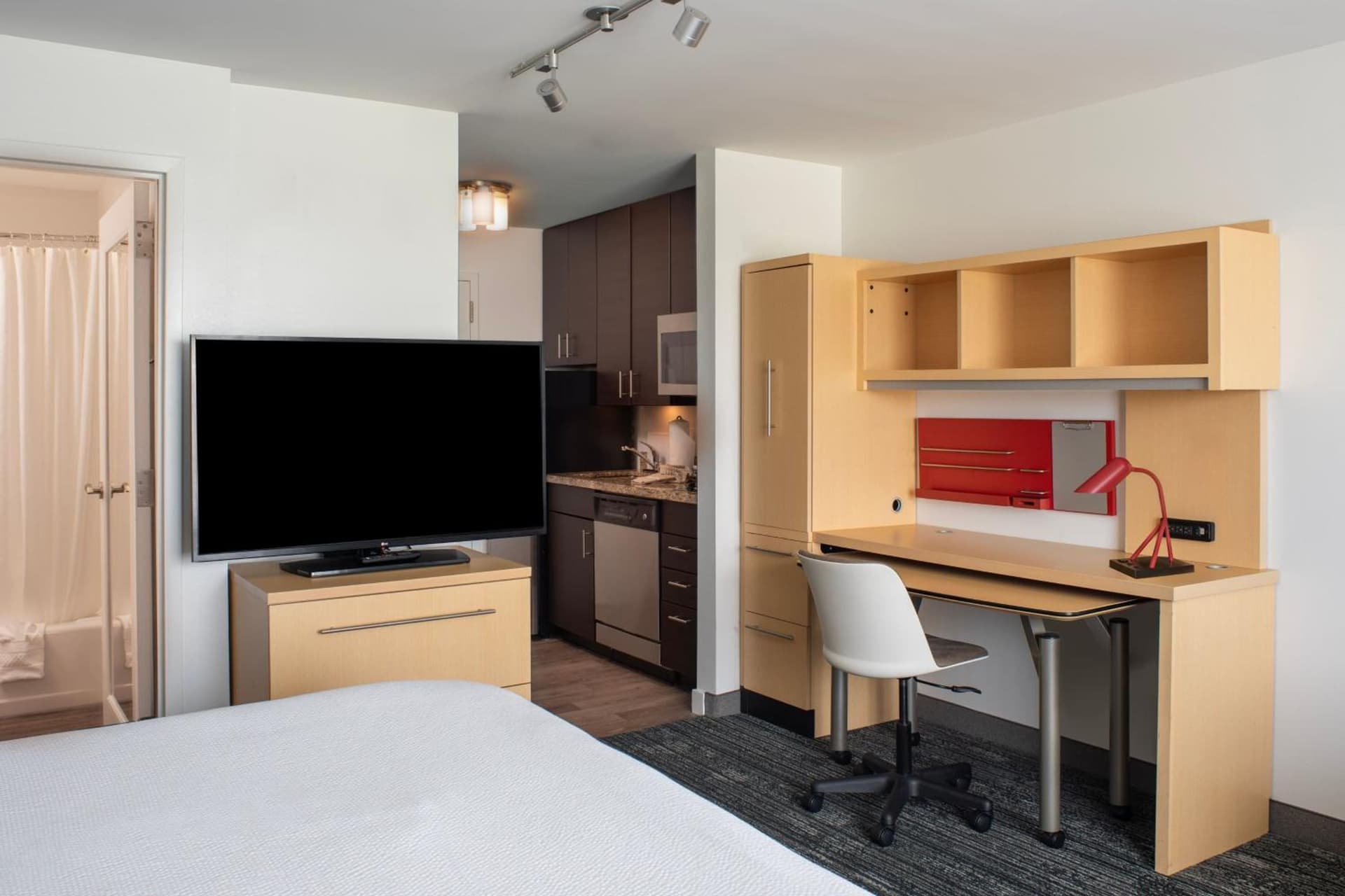 TownePlace Suites by Marriott Wareham Buzzards Bay property views in Wareham, MA — gallery photo 3