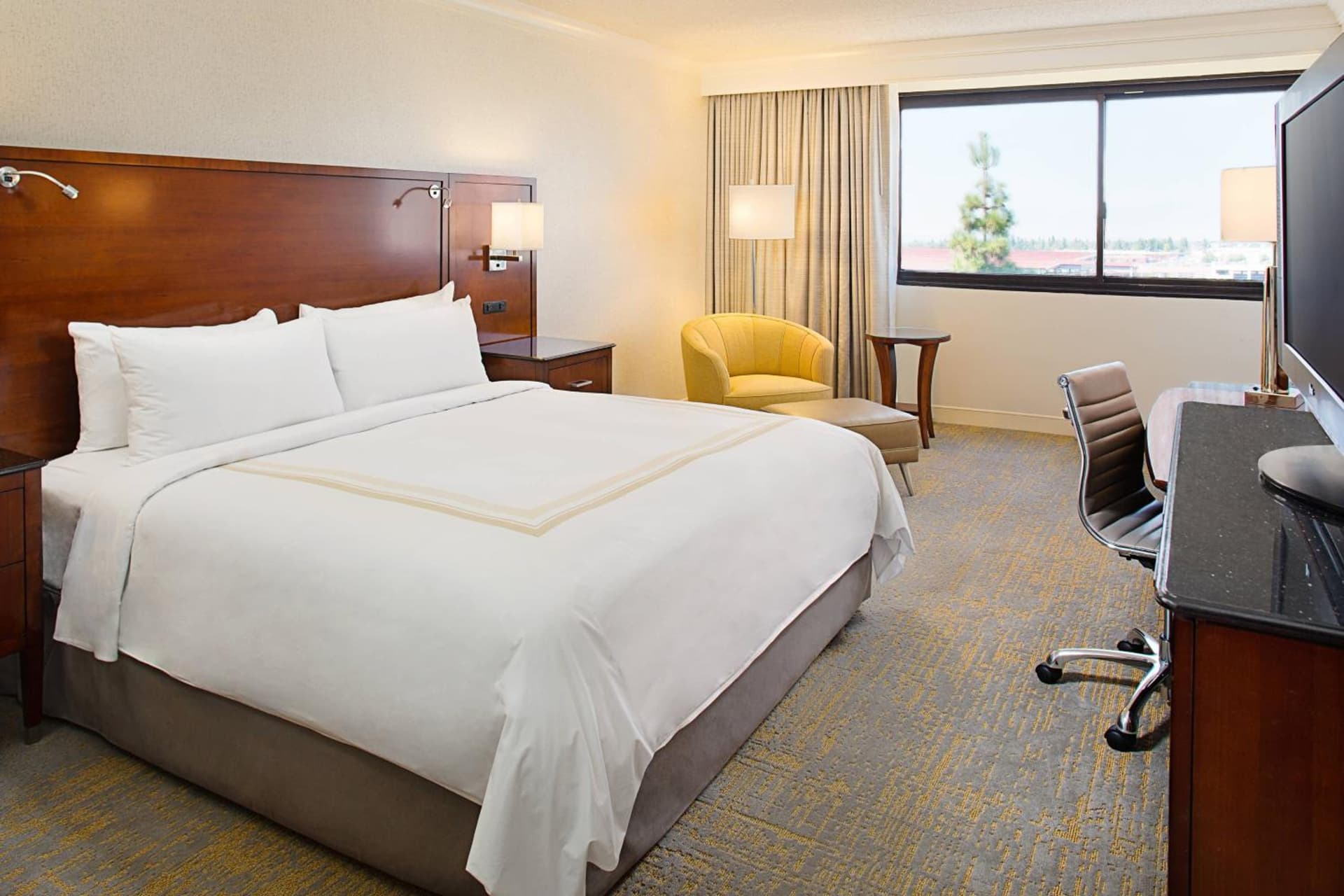 Los Angeles Marriott Burbank Airport gallery photo in Burbank, CA — image 9