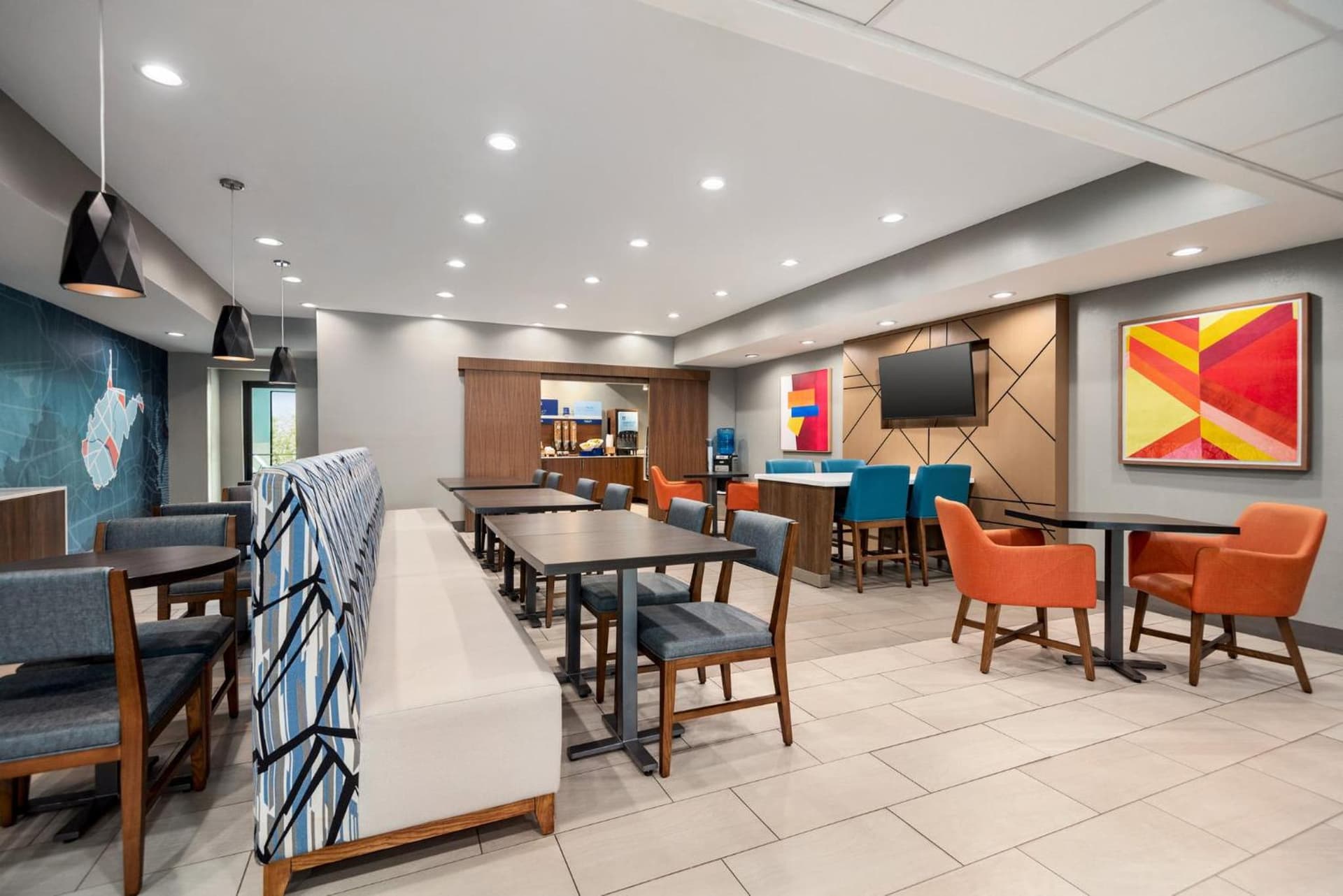 Holiday Inn Express Morgantown by IHG property views in Morgantown, WV — gallery photo 3