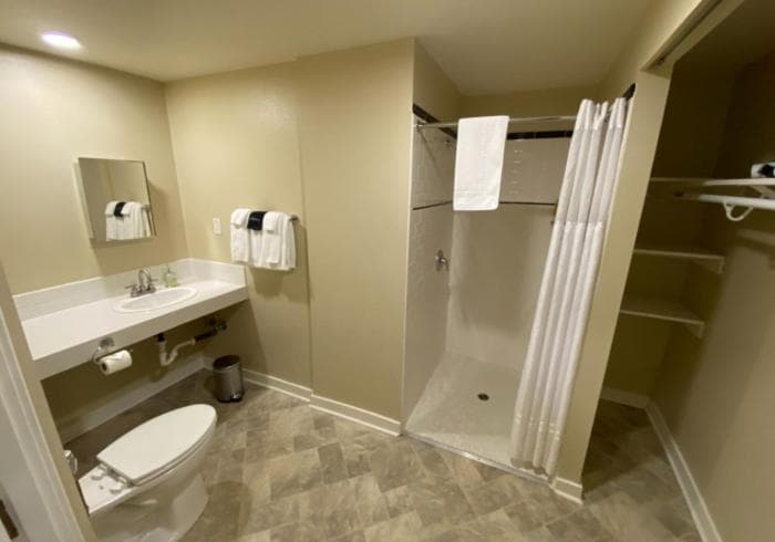 Hotel Leo gallery photo in Bellingham, WA — image 35