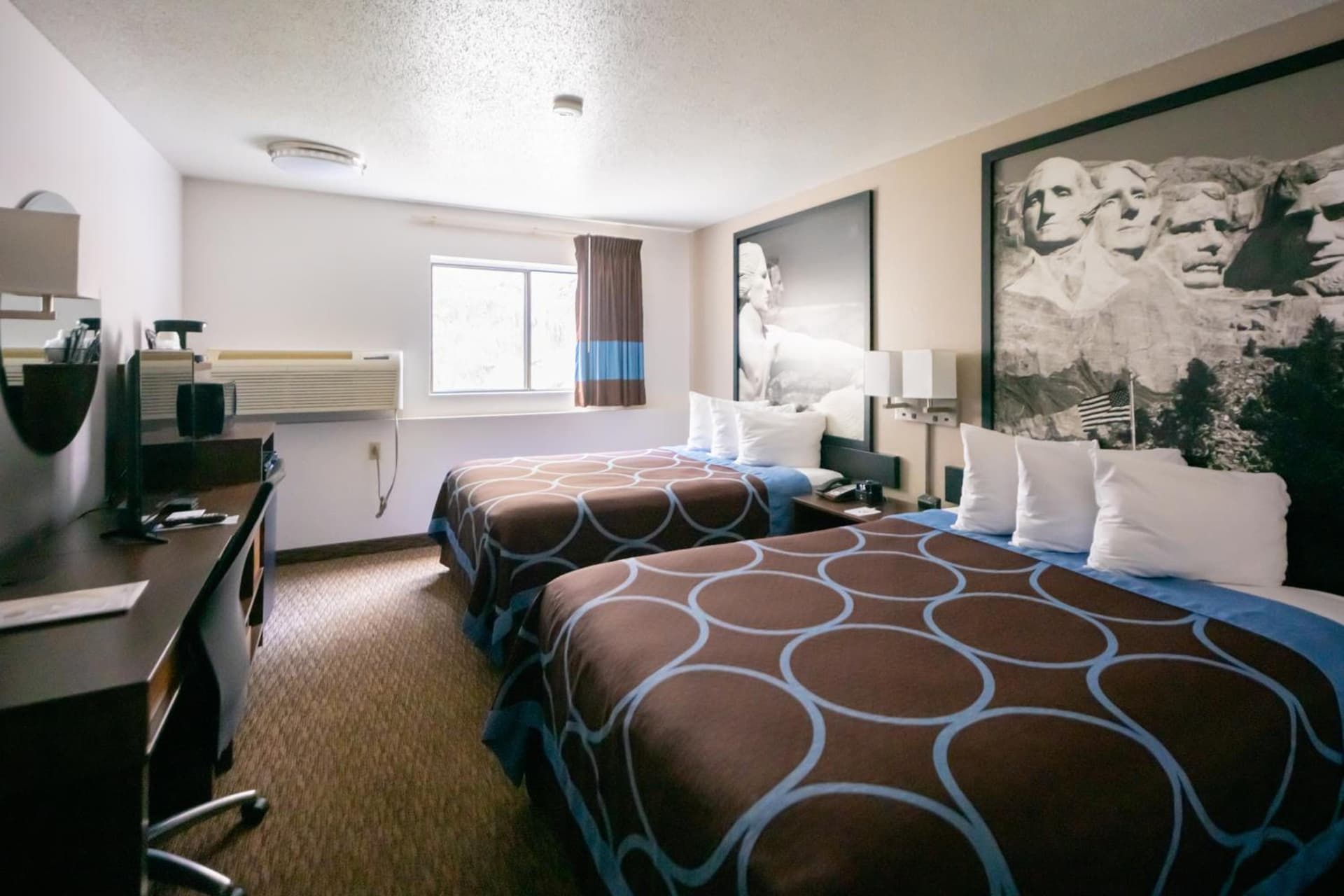 Super 8 by Wyndham Custer/Crazy Horse Area property views in Custer, SD — gallery photo 3