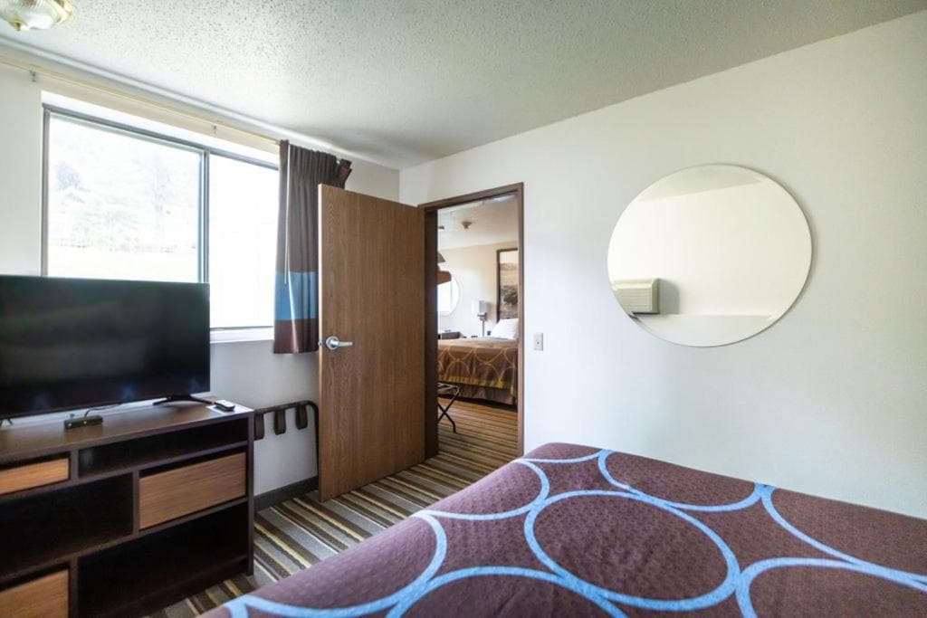 Super 8 by Wyndham Custer/Crazy Horse Area interior in Custer, SD — gallery photo 2
