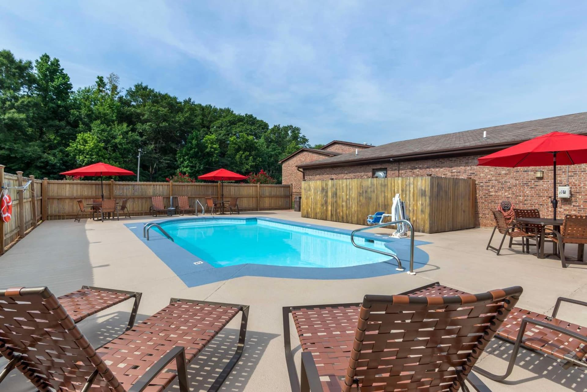 Best Western Auburn/Opelika Inn interior in Opelika, AL — gallery photo 2