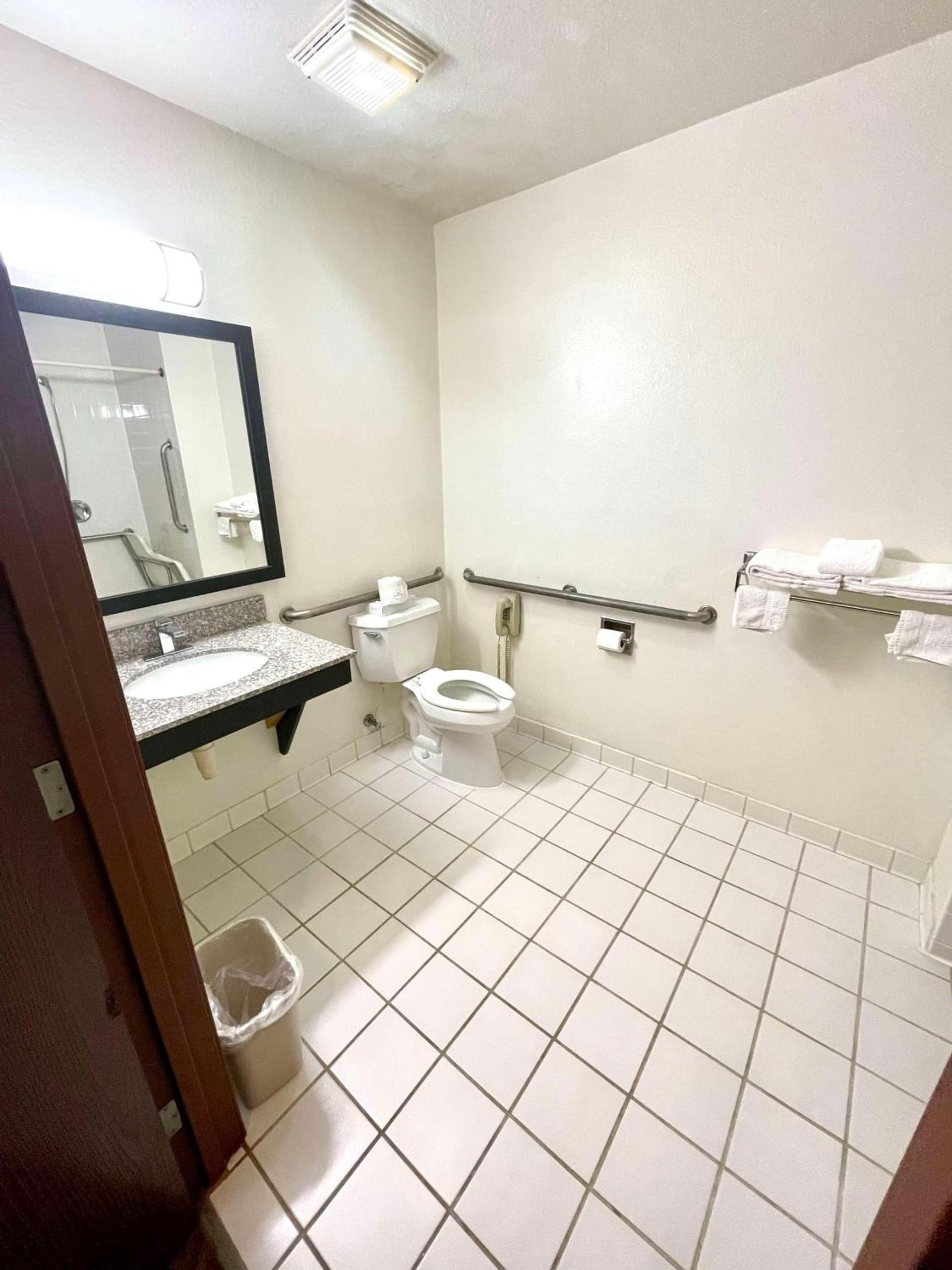 SureStay by Best Western Prince Frederick gallery photo in Prince Frederick, MD — image 20