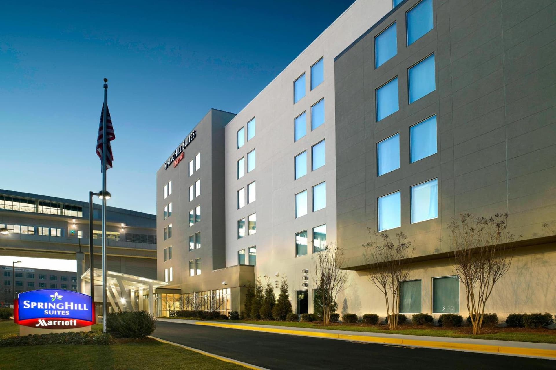 SpringHill Suites by Marriott Atlanta Airport Gateway property views in Atlanta, GA — gallery photo 3