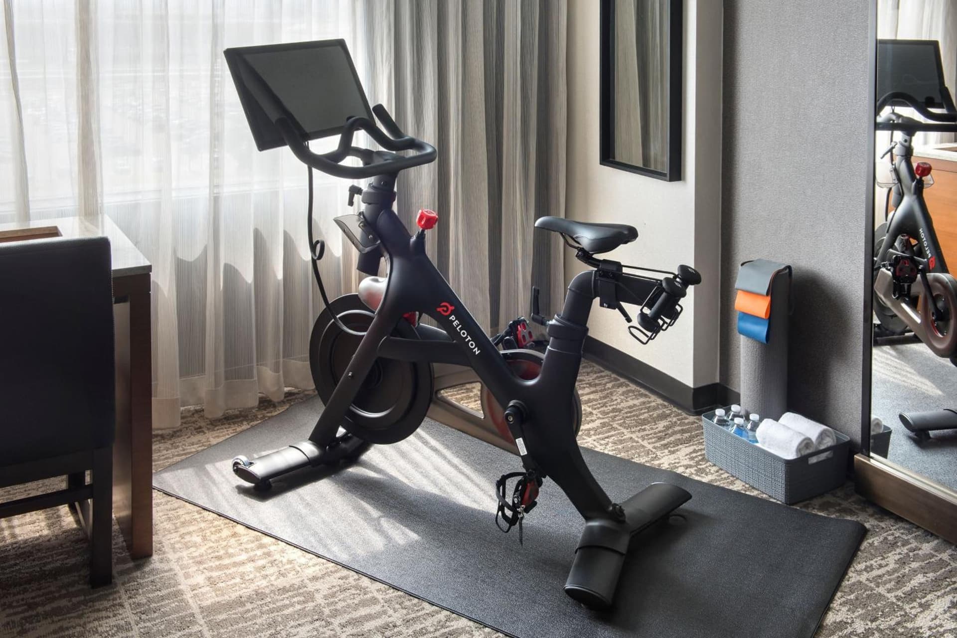 Newark Liberty International Airport Marriott gallery photo in Newark, NJ — image 9