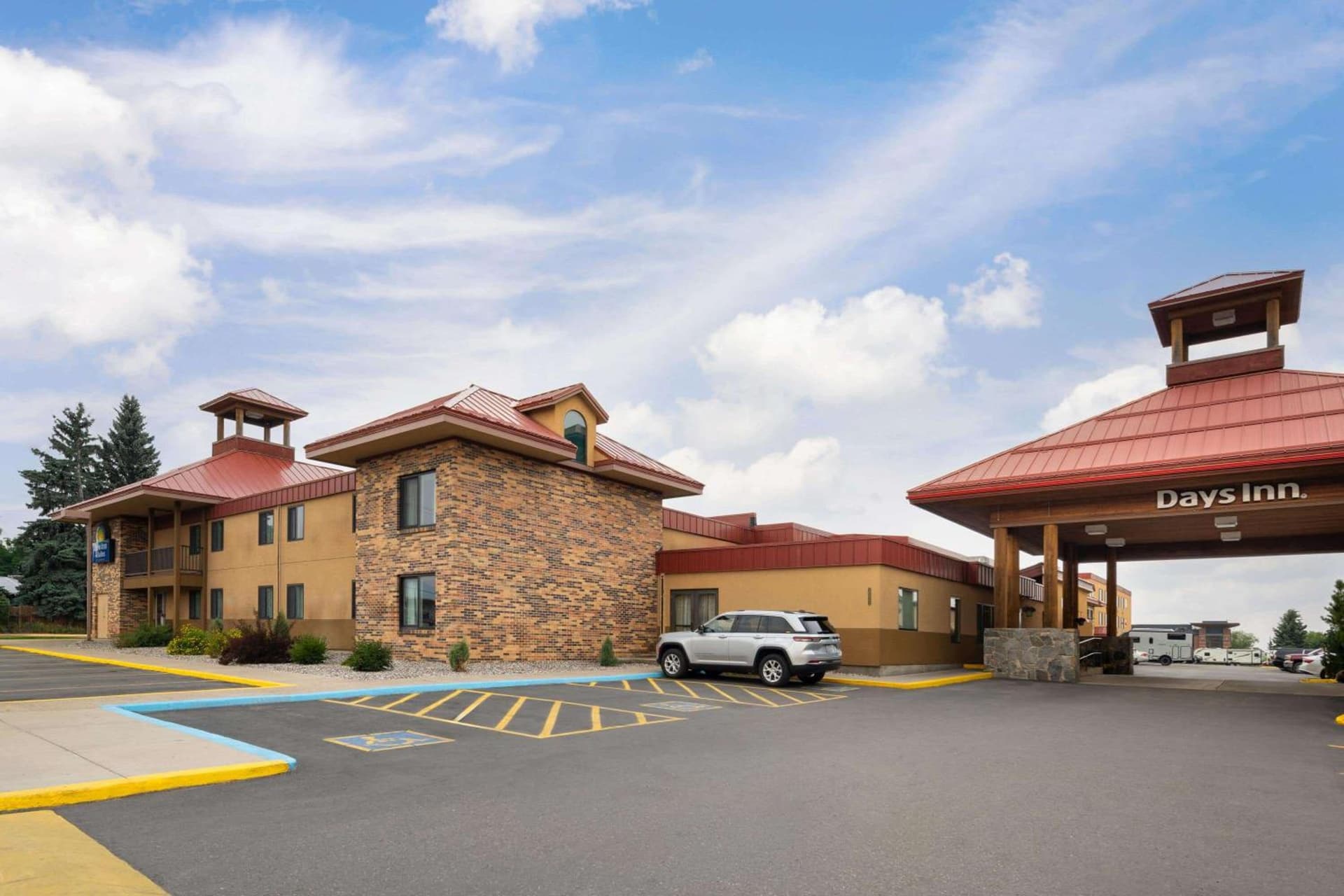 Days Inn & Suites by Wyndham Bozeman interior in Bozeman, MT — gallery photo 2