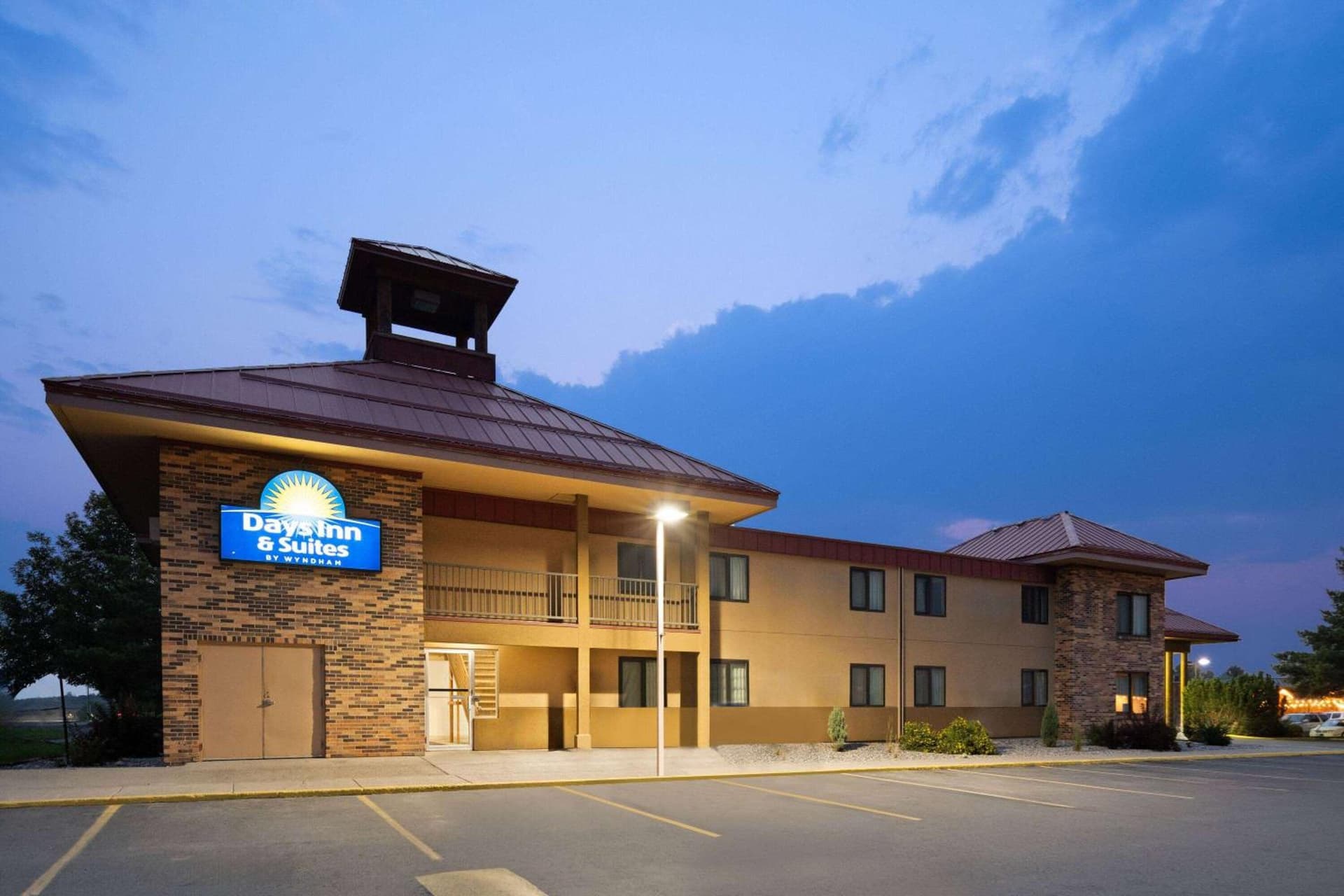 Days Inn & Suites by Wyndham Bozeman property views in Bozeman, MT — gallery photo 3