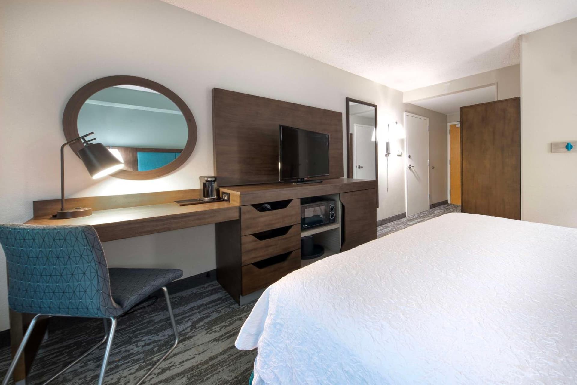 Hampton Inn & Suites Wilmington/Wrightsville Beach gallery photo in Wilmington, NC — image 61