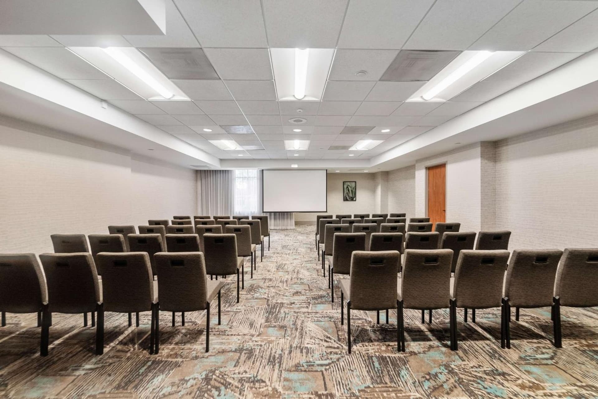 DoubleTree by Hilton Carson gallery photo in Carson, CA — image 10