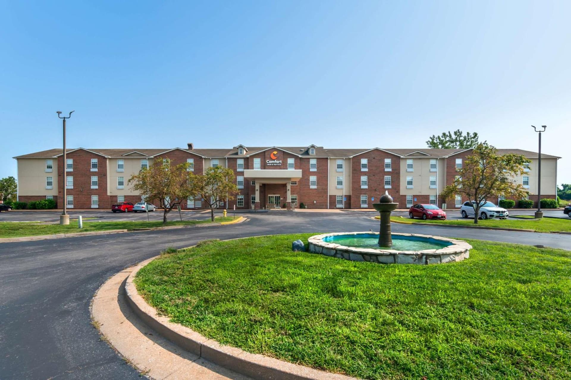 Comfort Inn & Suites Chesterfield - St Louis interior in Chesterfield, MO — gallery photo 2