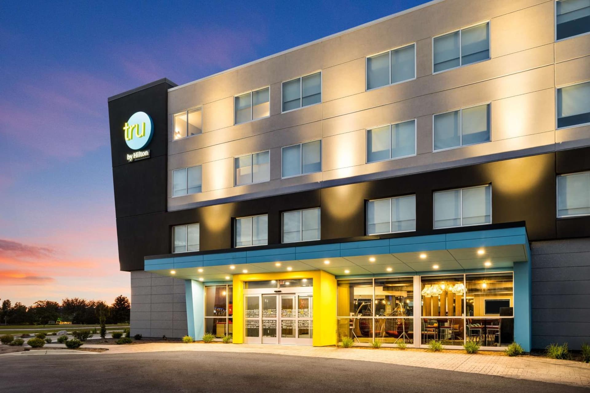 Tru By Hilton Wisconsin Dells interior in Wisconsin Dells, WI — gallery photo 2