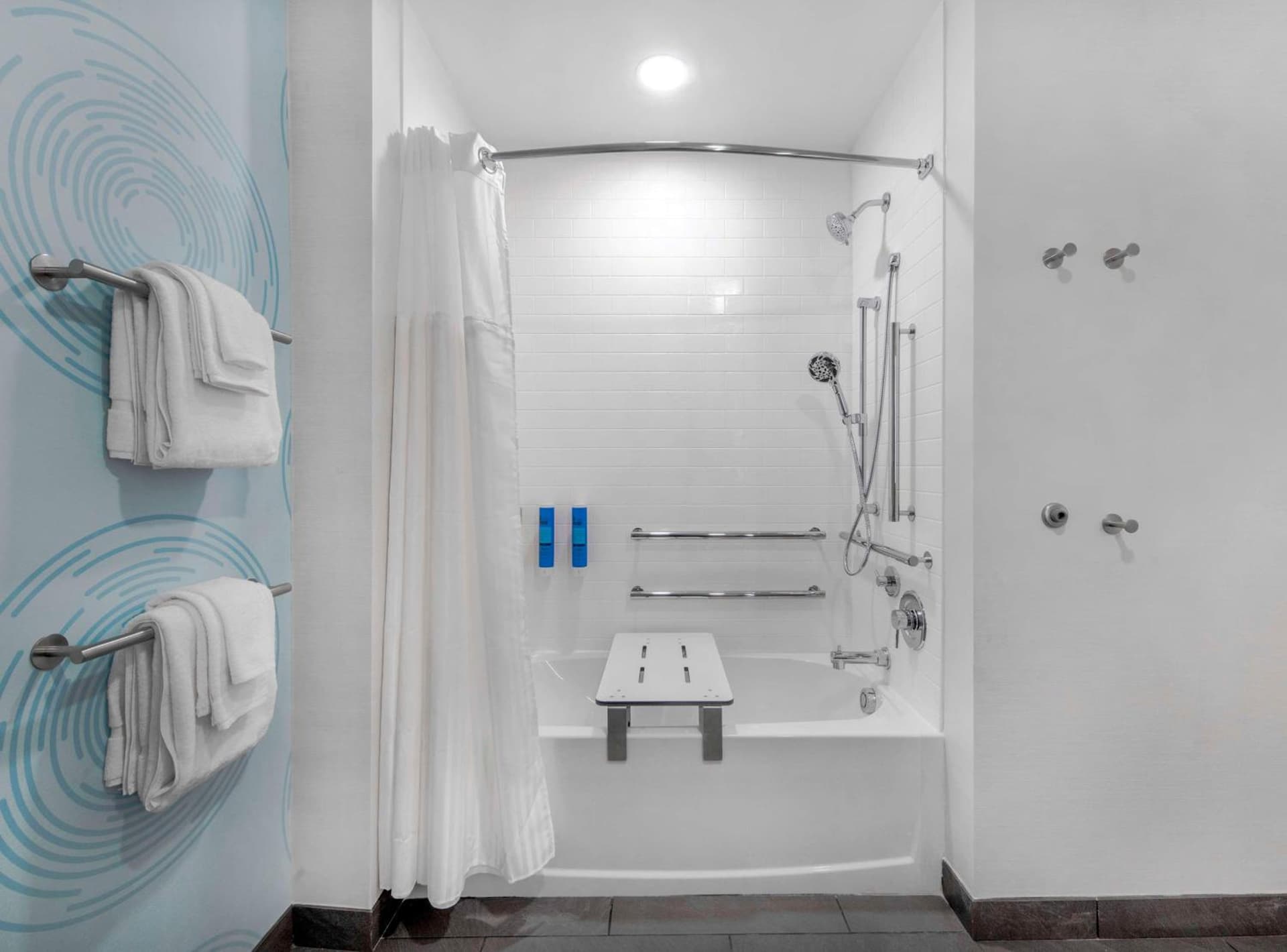 Tru by Hilton Wilmington Wrightsville Beach gallery photo in Wilmington, NC — image 37