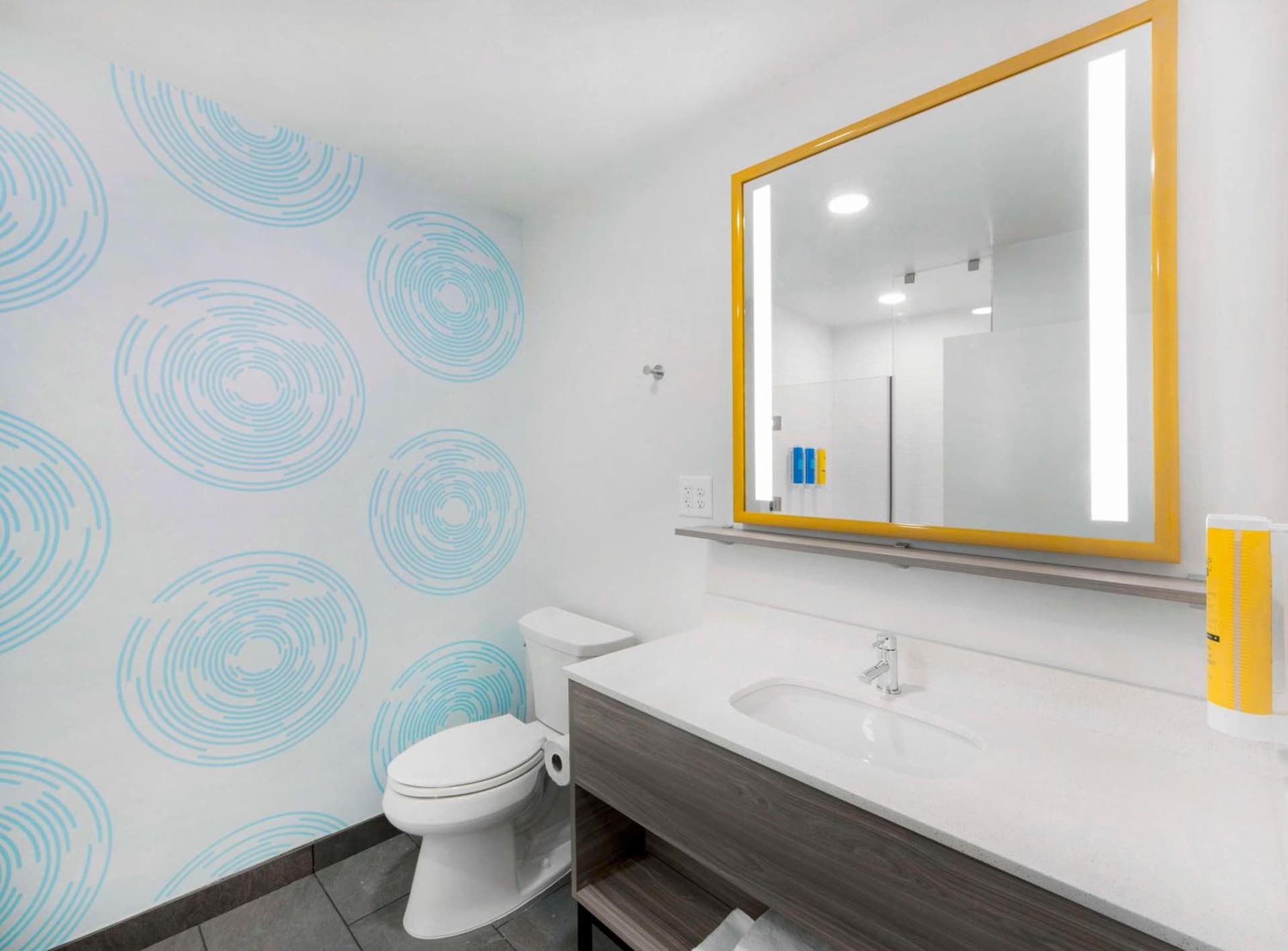 Tru by Hilton Wilmington Wrightsville Beach gallery photo in Wilmington, NC — image 27