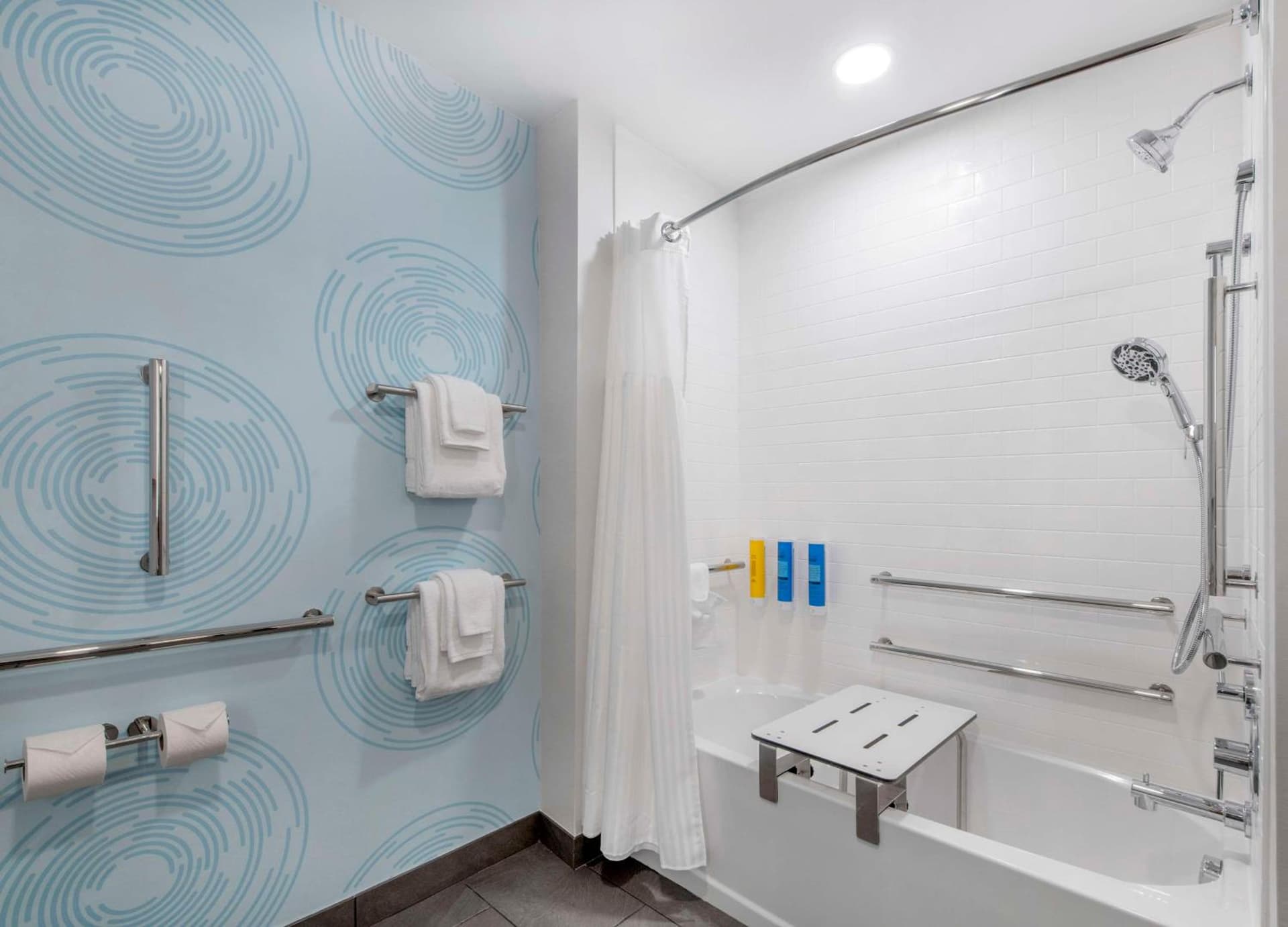 Tru by Hilton Wilmington Wrightsville Beach gallery photo in Wilmington, NC — image 16