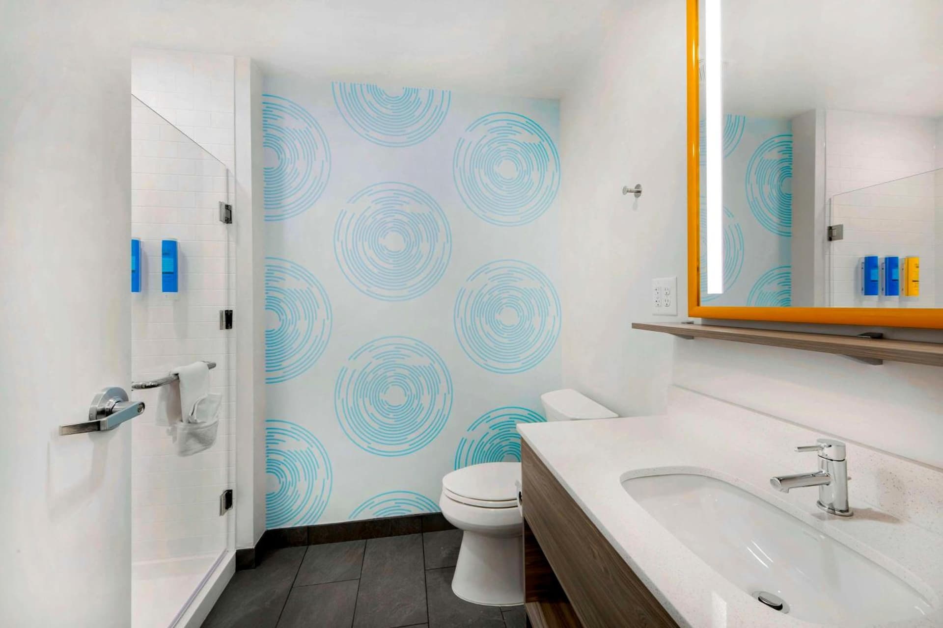 Tru by Hilton Wilmington Wrightsville Beach gallery photo in Wilmington, NC — image 33