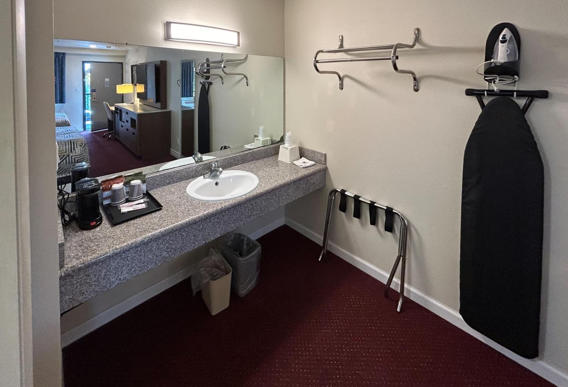 Studio 6 Suites Santa Ana, CA gallery photo in Santa Ana, CA — image 7