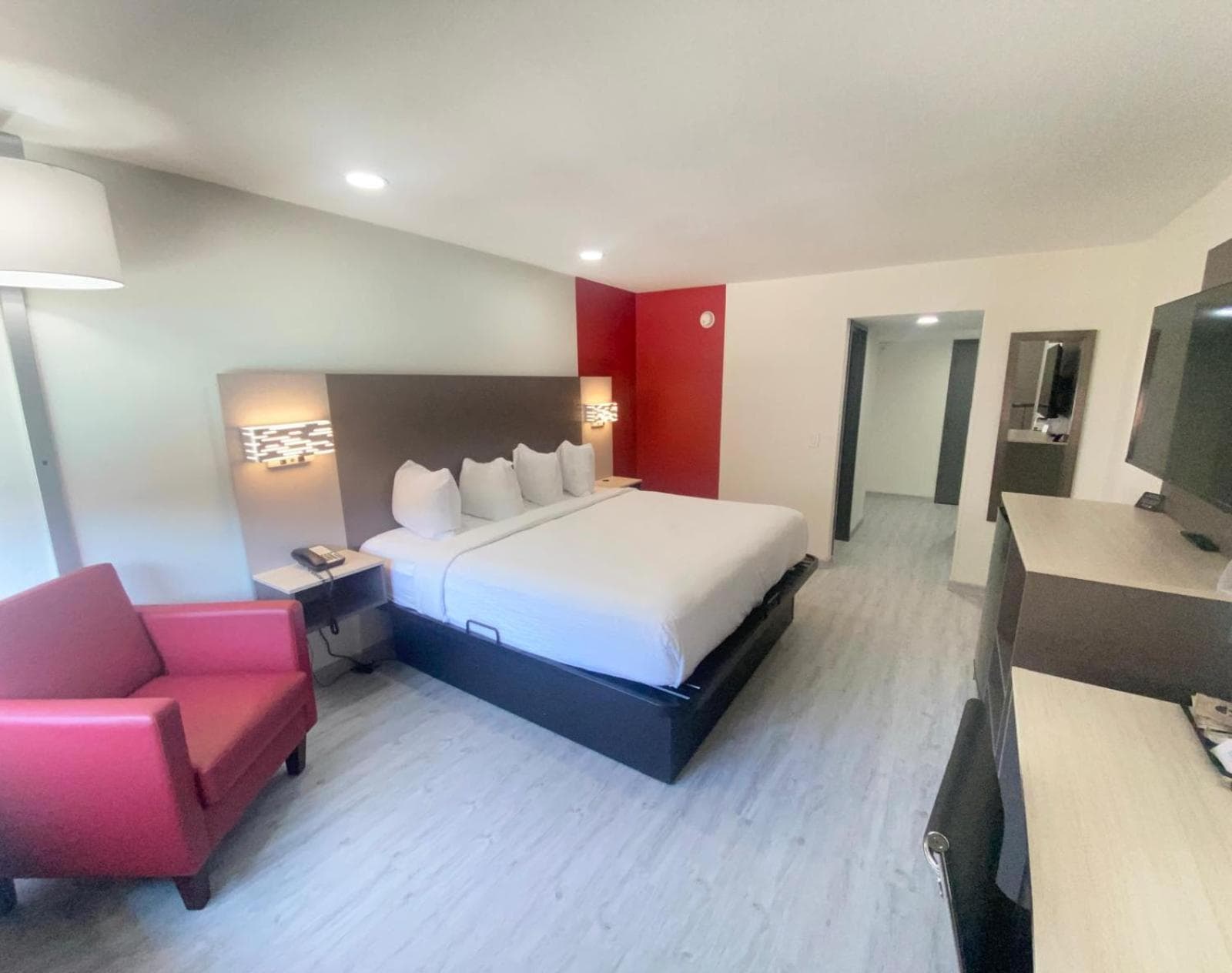 Ramada by Wyndham Tuscaloosa gallery photo in Tuscaloosa, AL — image 18