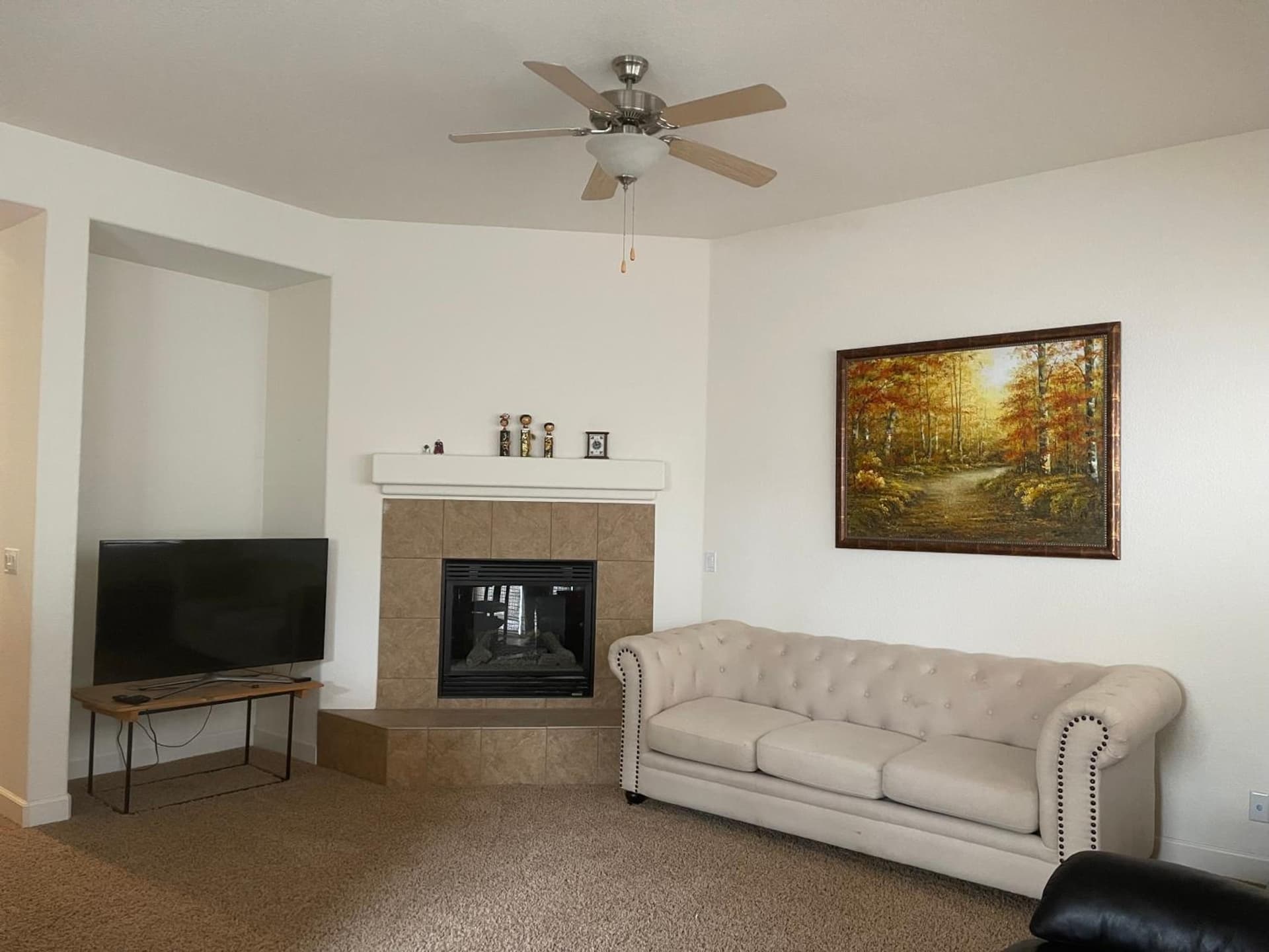 Comfort and Style Queen bedroom interior in Vacaville, CA — gallery photo 2