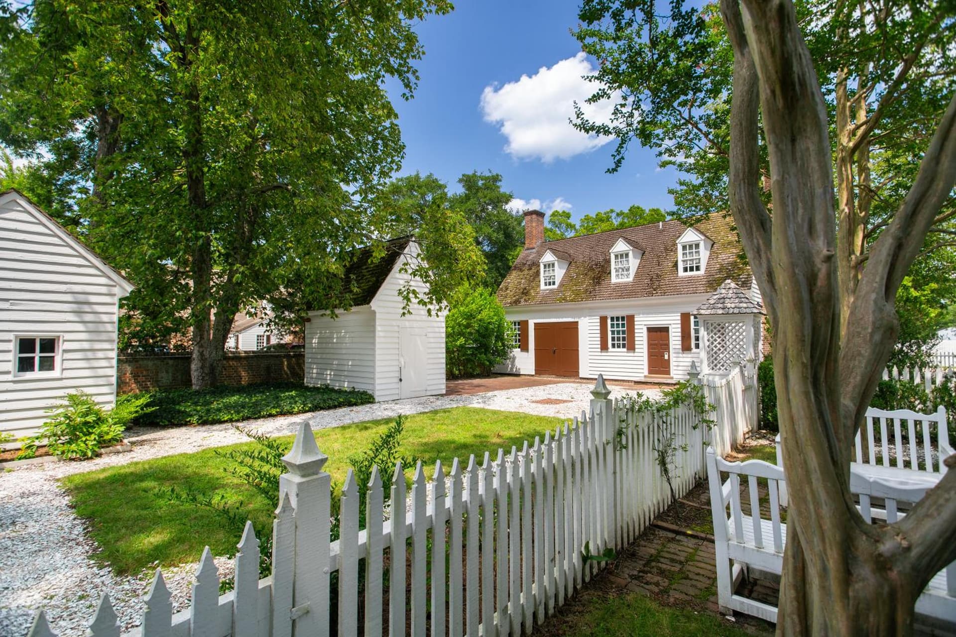 Colonial Houses, an official Colonial Williamsburg Hotel gallery photo in Williamsburg, VA — image 24