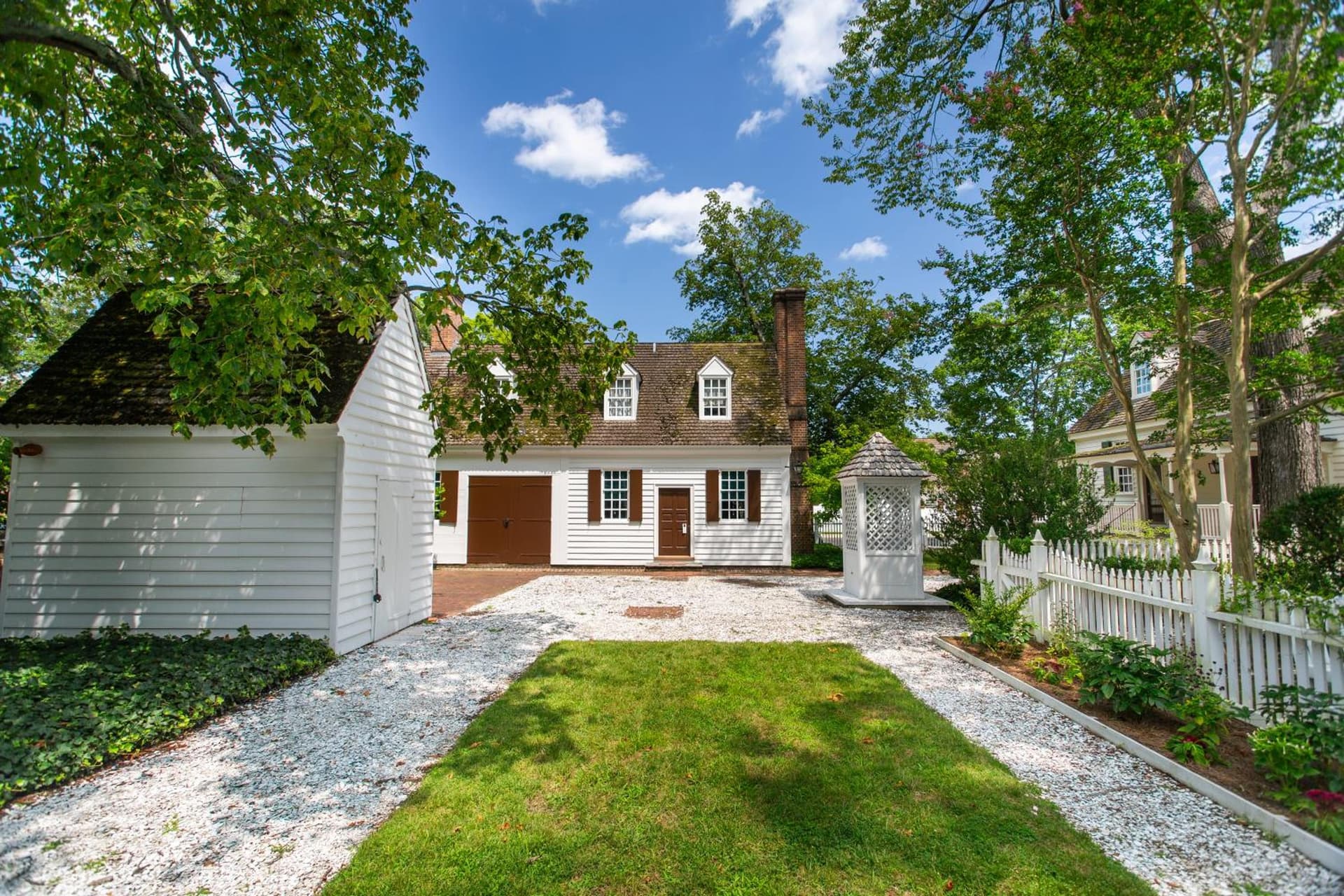 Colonial Houses, an official Colonial Williamsburg Hotel gallery photo in Williamsburg, VA — image 98