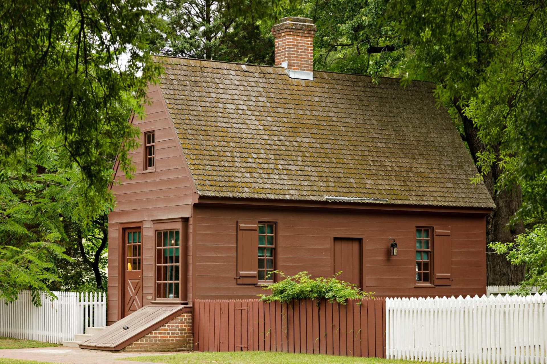 Colonial Houses, an official Colonial Williamsburg Hotel gallery photo in Williamsburg, VA — image 99