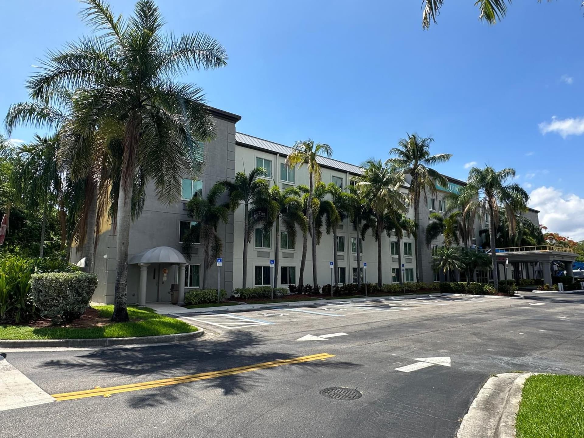 La Quinta Inn & Suites by Wyndham Sawgrass gallery photo in Sunrise, FL — image 16