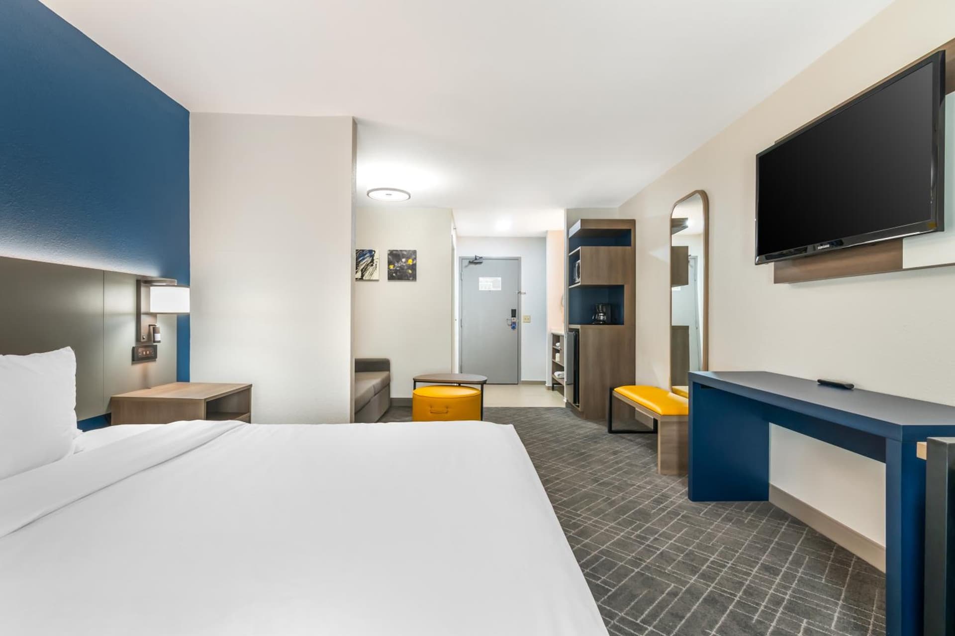 Comfort Inn & Suites Chesterfield - St Louis property views in Chesterfield, MO — gallery photo 3