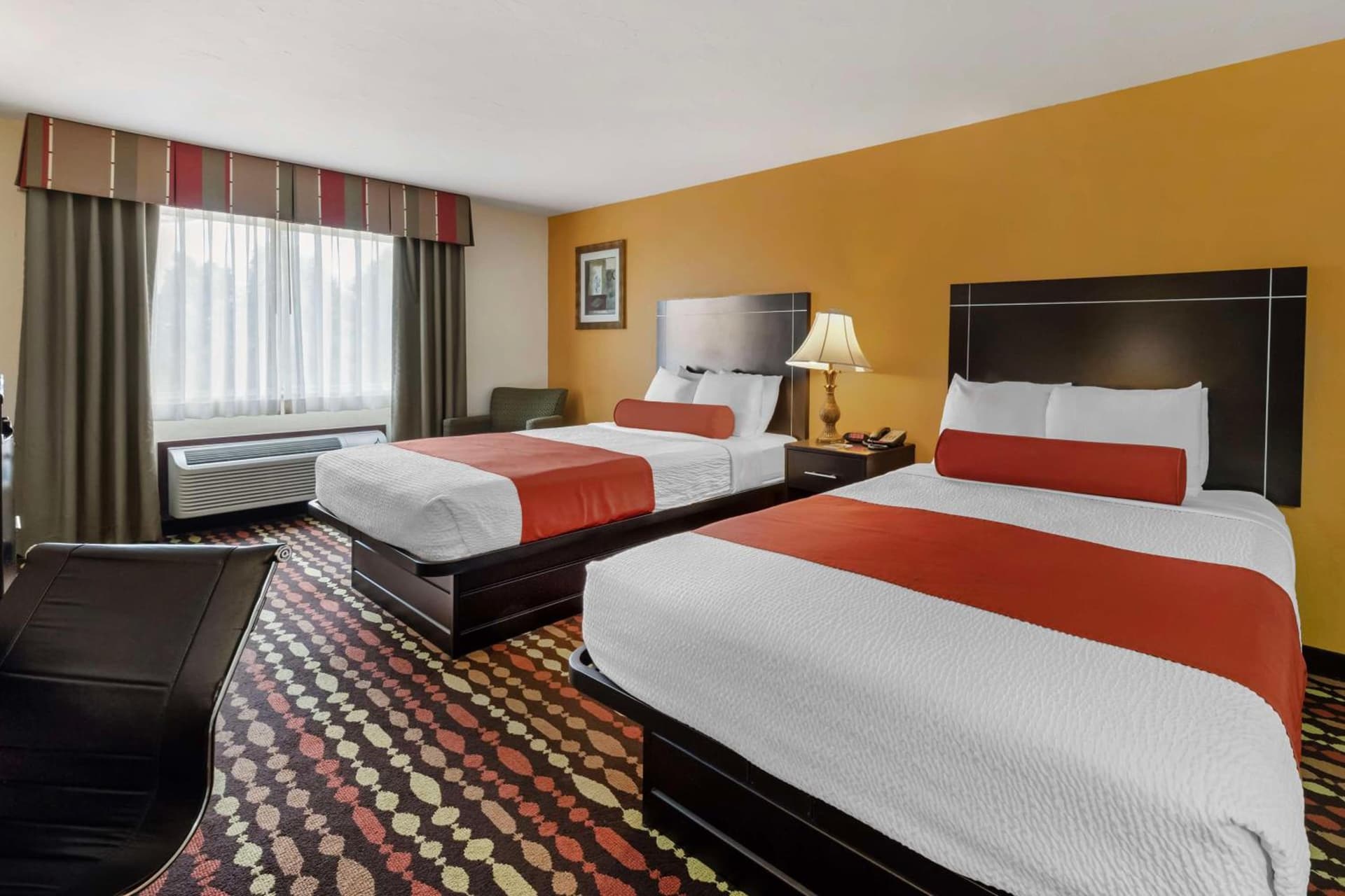 Best Western Greentree Inn & Suites interior in Moore, OK — gallery photo 2