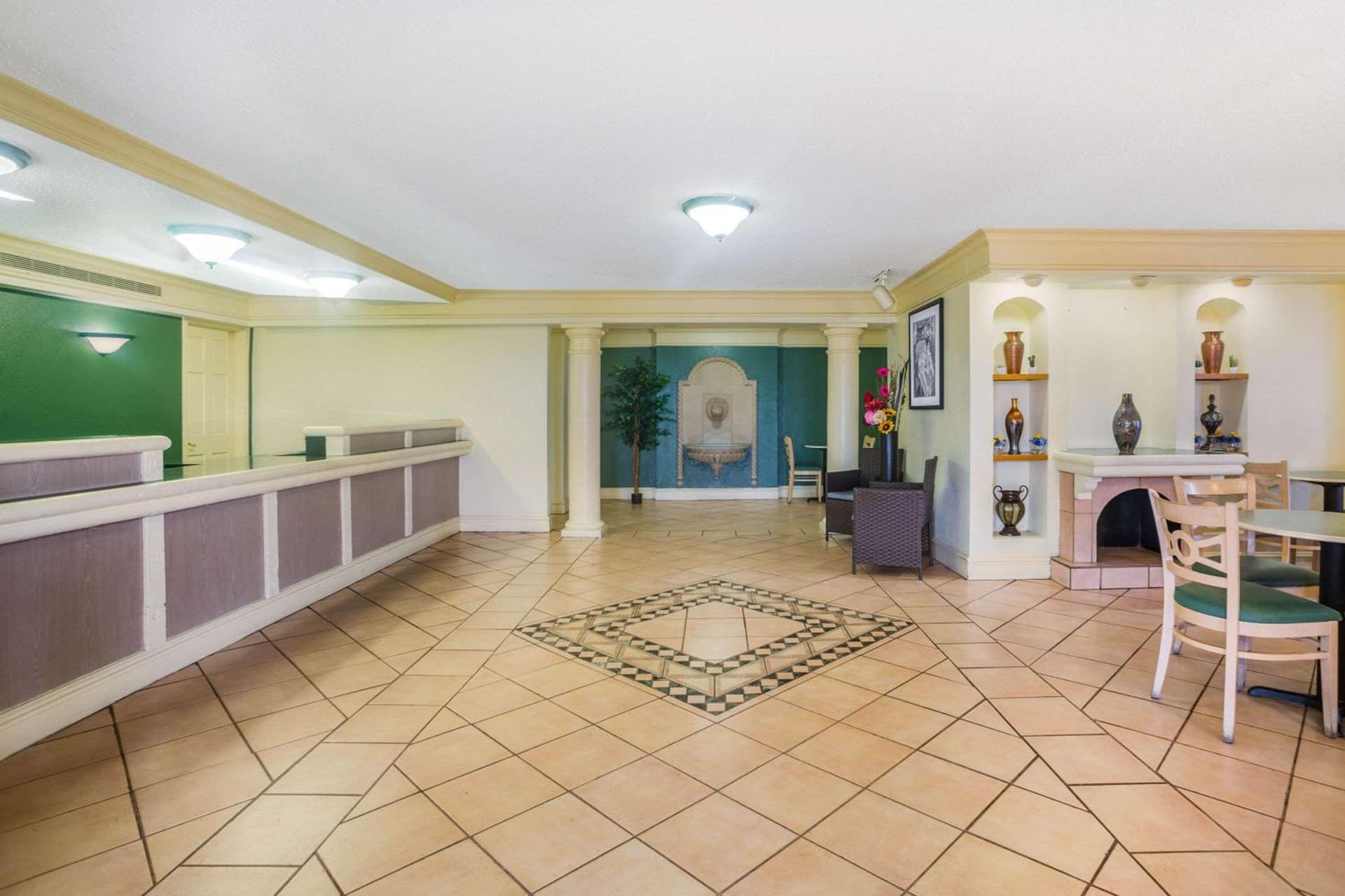 Super 8 by Wyndham Eagle Pass property views in Eagle Pass, TX — gallery photo 3