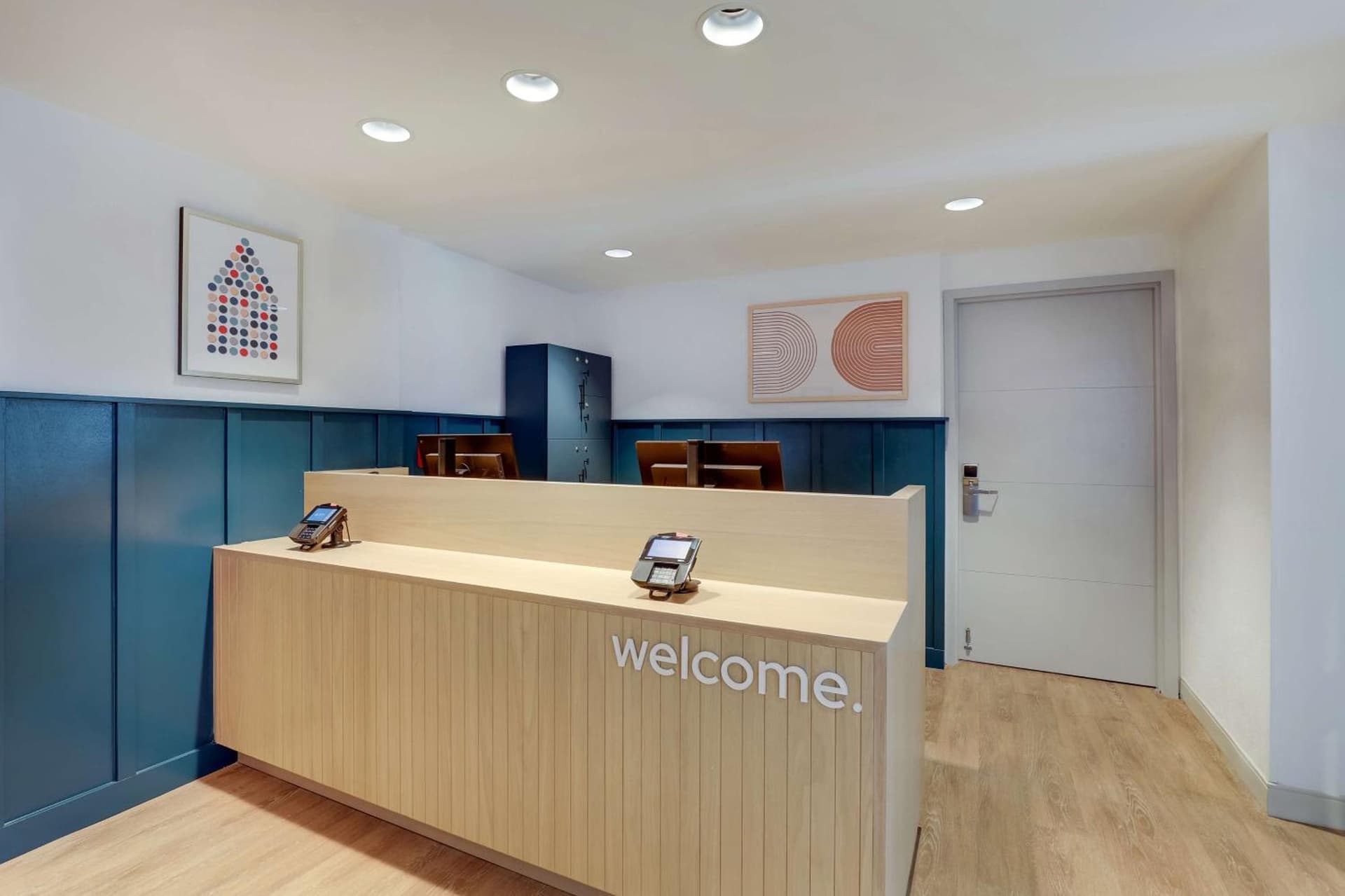 Sonesta Simply Suites Boston Braintree interior in Braintree — gallery photo 2