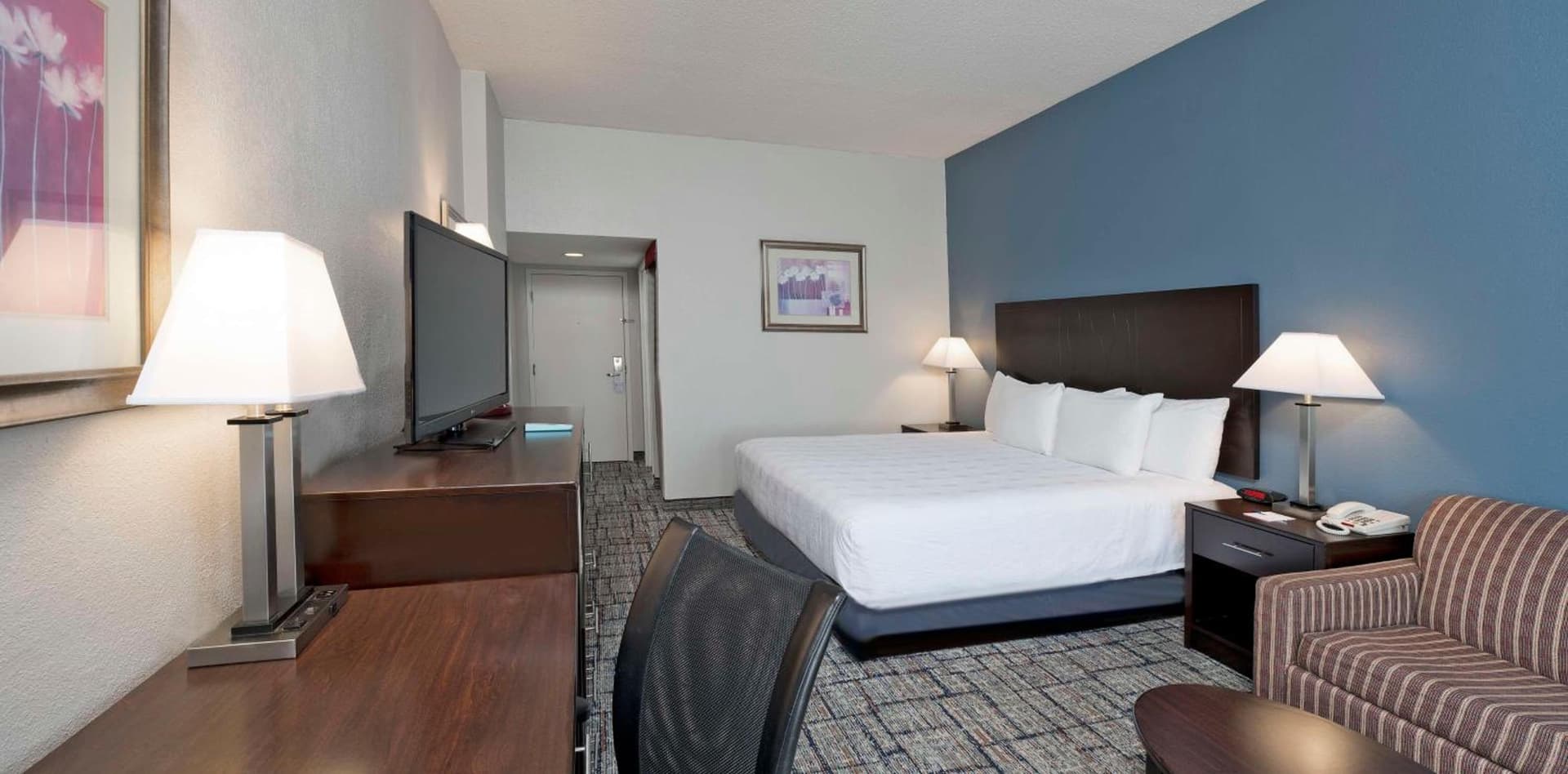 Best Western Plus Hotel & Conference Center property views in Baltimore, MD — gallery photo 3