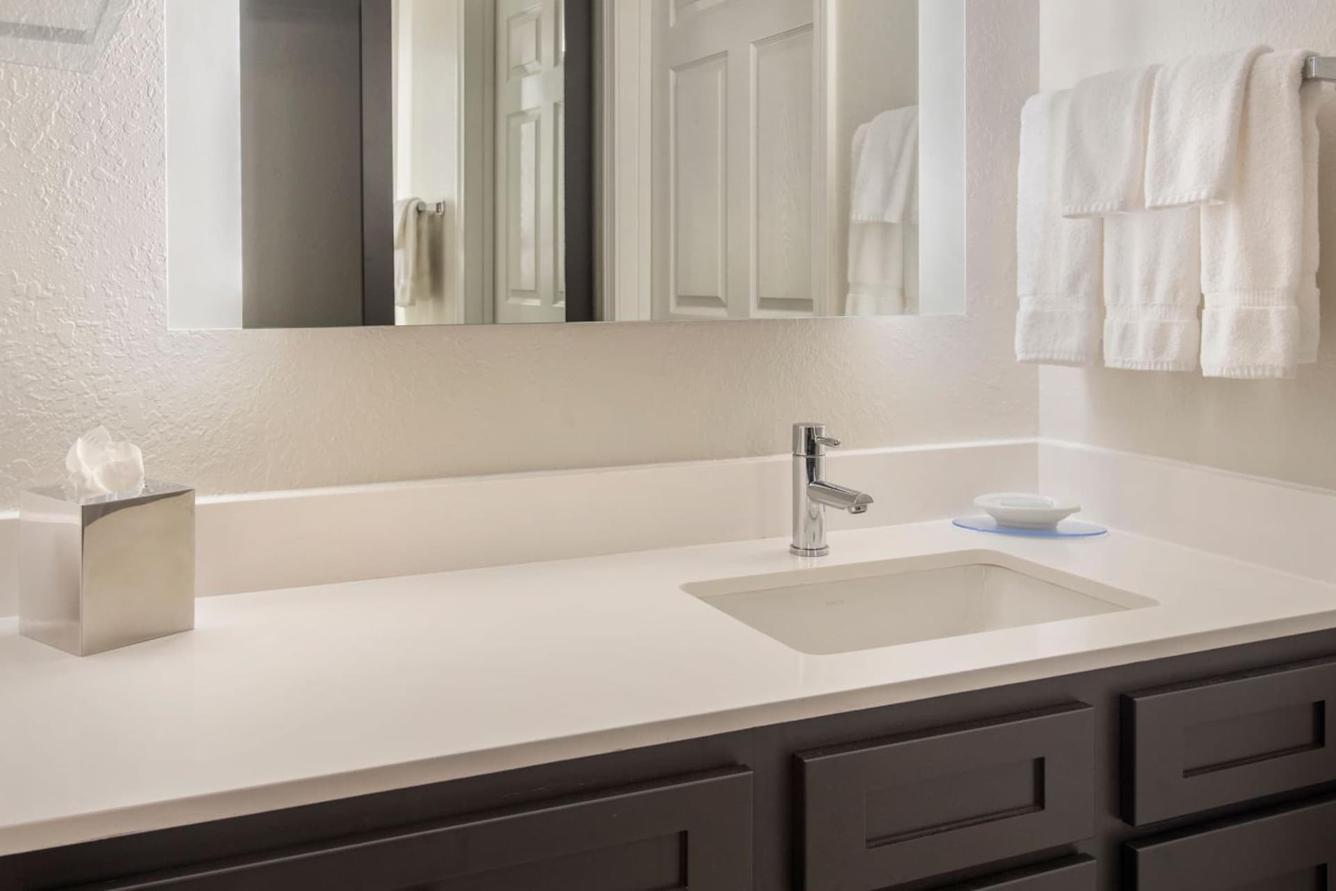 Residence Inn Hartford Manchester interior in Manchester — gallery photo 2