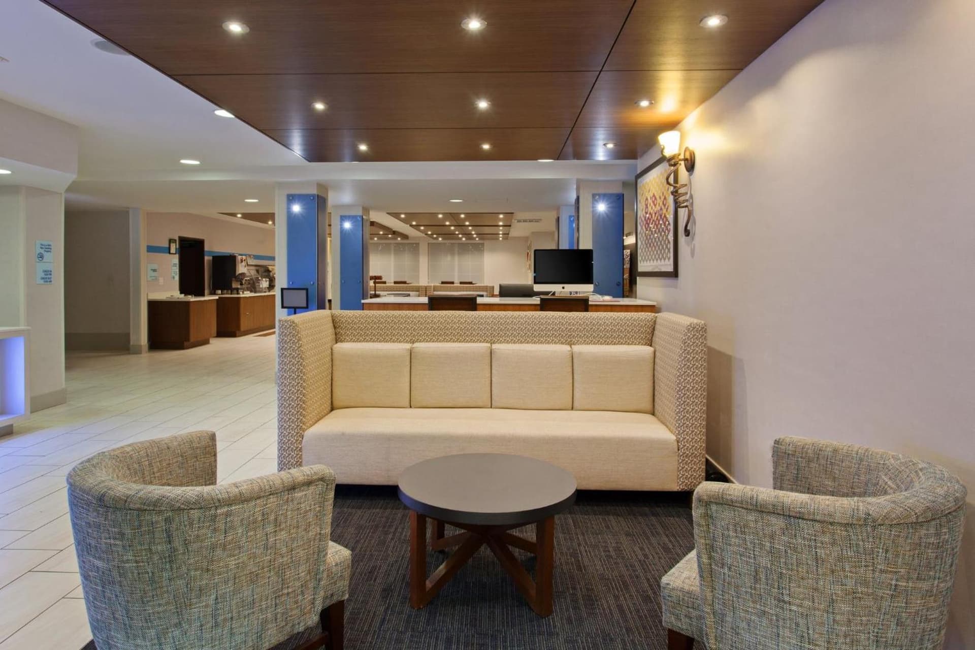 Holiday Inn Express & Suites Oakland - Airport by IHG gallery photo in Oakland, CA — image 18