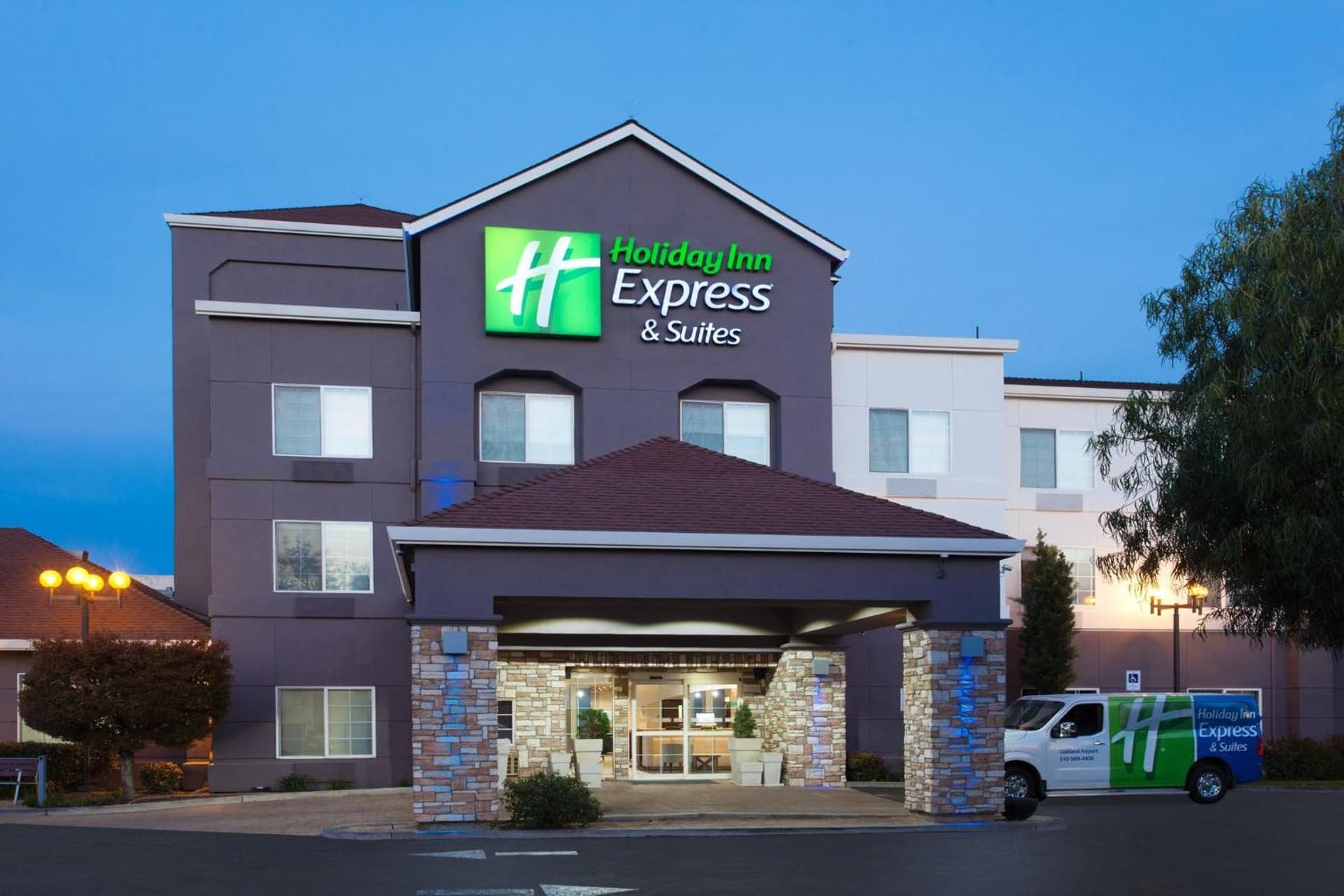 Holiday Inn Express & Suites Oakland - Airport by IHG gallery photo in Oakland, CA — image 37