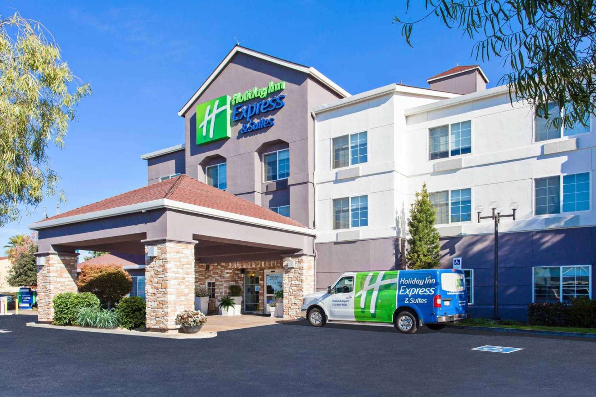 Holiday Inn Express & Suites Oakland - Airport by IHG gallery photo in Oakland, CA — image 11