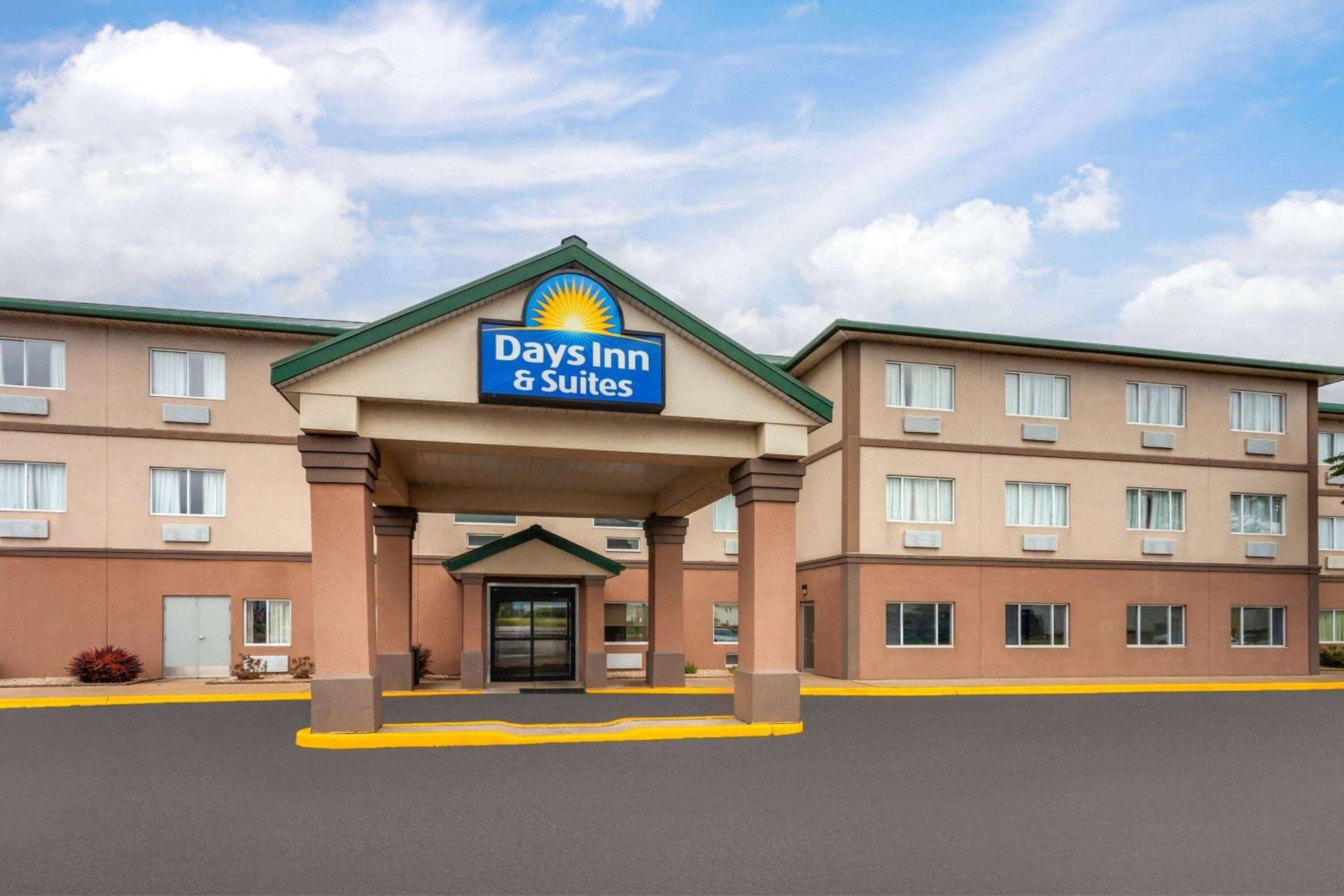 Days Inn & Suites by Wyndham Morris I-80 interior in Morris, IL — gallery photo 2